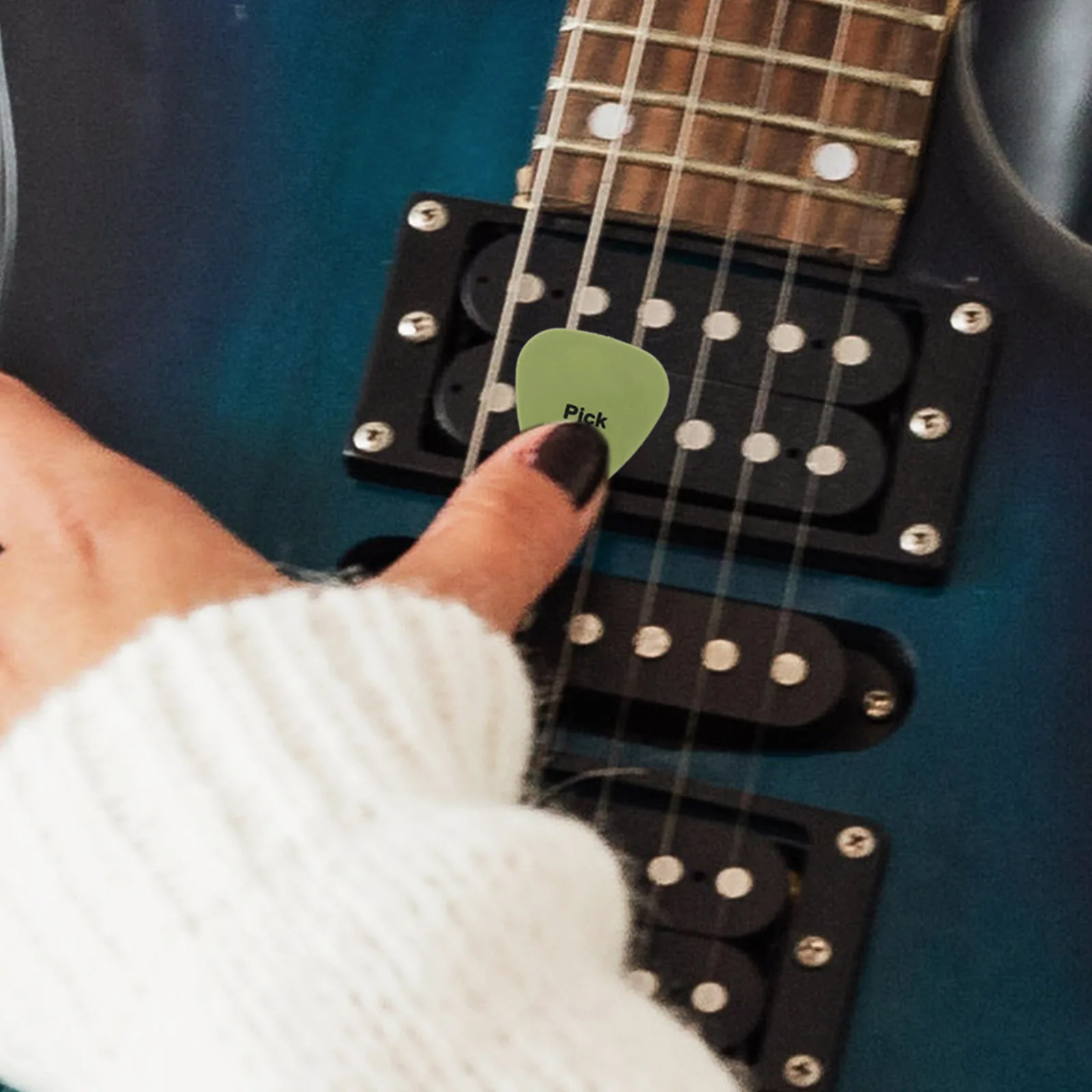 

50pcs Guitar Picks Kit For Electric Acoustic Bass Ukulele Thick Small Variety Pack Lightweight Durable Musical Instrument