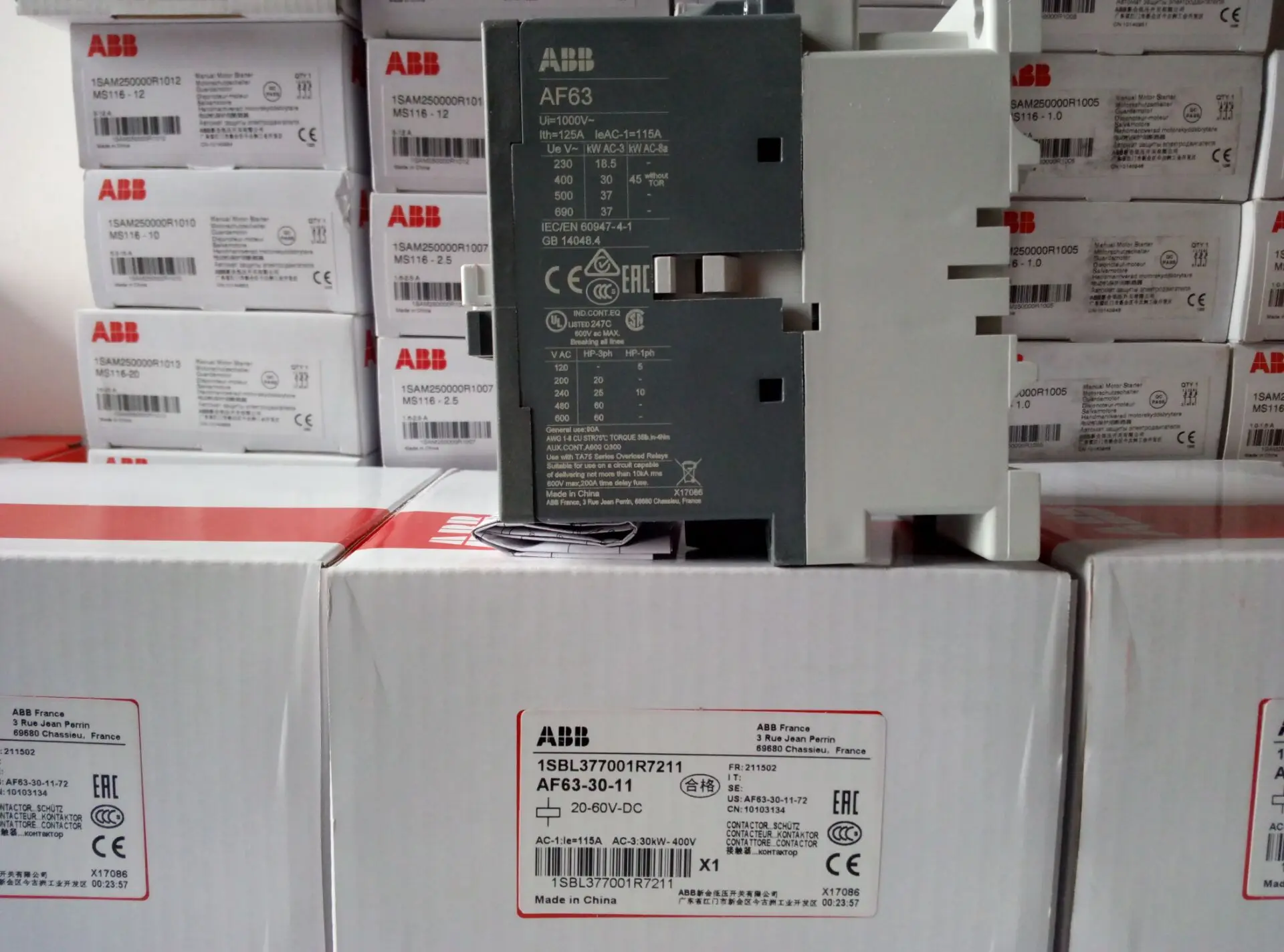 ABB New Original/AC/DC Universal Contactor/AF63-30-11 100-250V AC/DC