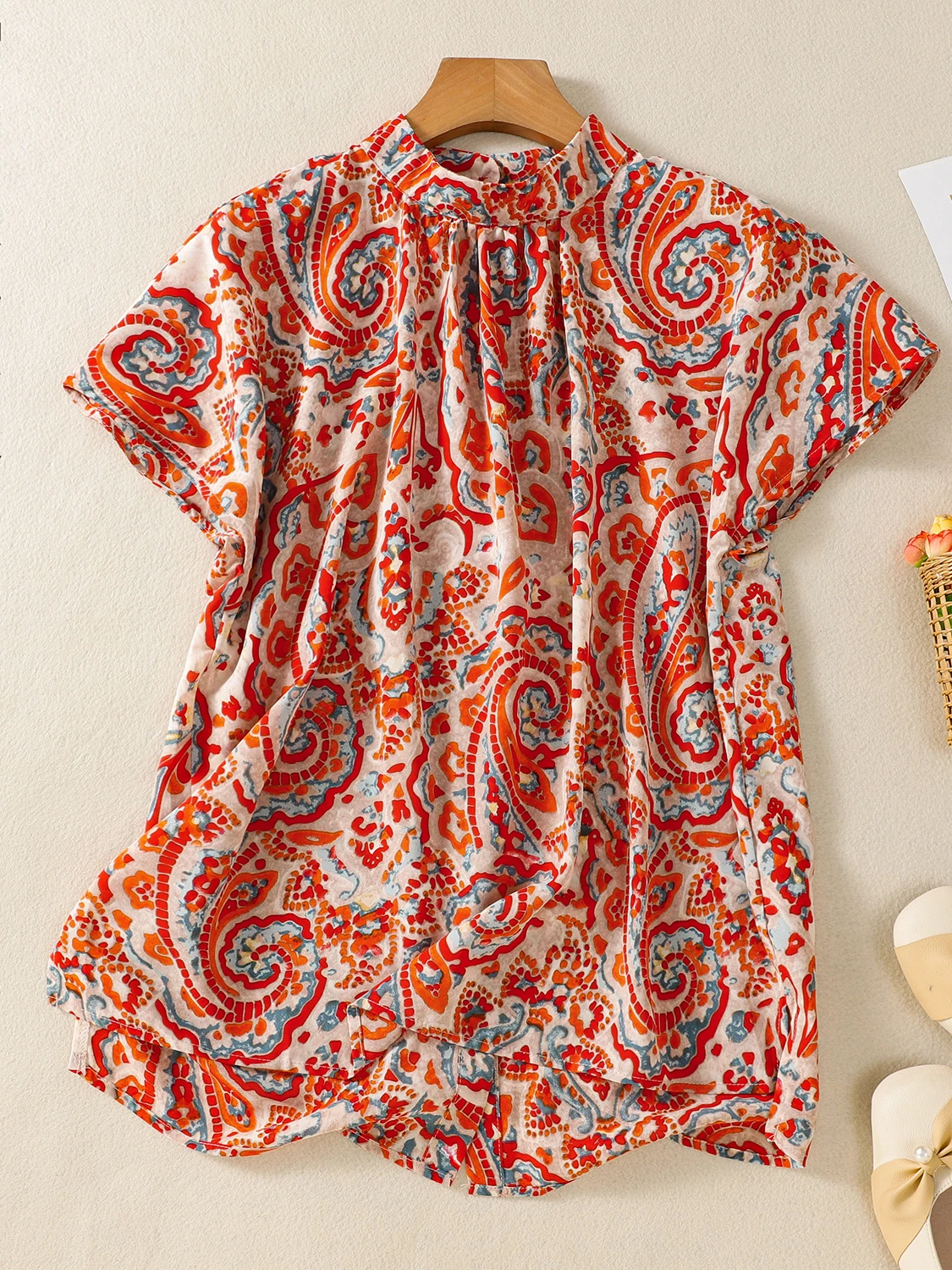 

Модная повседневная рубашка с коротким рукавом и принтом, женская рубашка больших размеров, художественный топ, высококачественный дизайн, прямой крой, летняя одежда