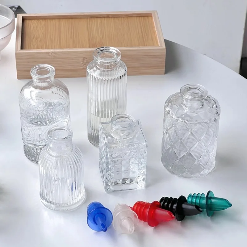 Embossed Glass Small Bottle With Lid Sauce Bottle Bitters Bottles Sweetener Dropper Bottles Condiment Bottle Kitchen Accessories