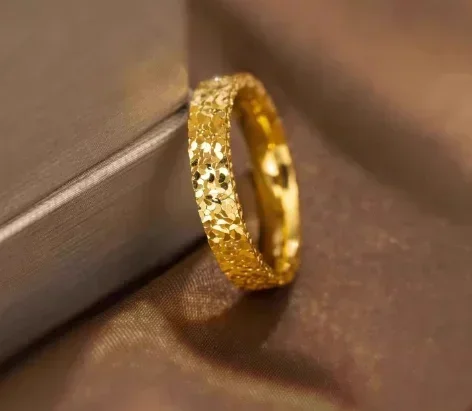 

18-каратные обручальные кольца без удаления для влюбленных. Обручальные кольца.