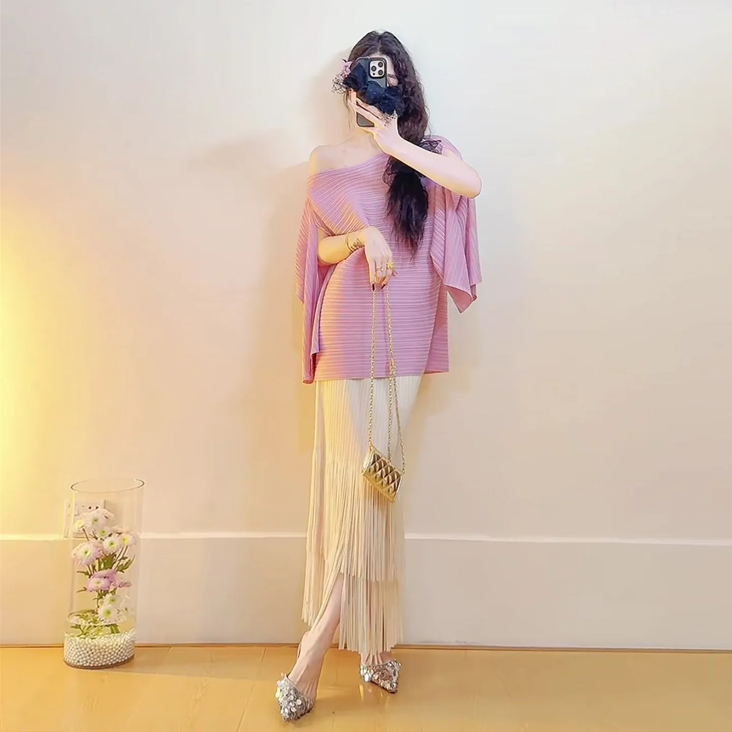 

Miyake Pleats 2026 New Spring/Summer Solid Color Set Women's Relaxed-Fit Off-Shoulder Top with Fringe Skirt Two-Piece Set Pleat