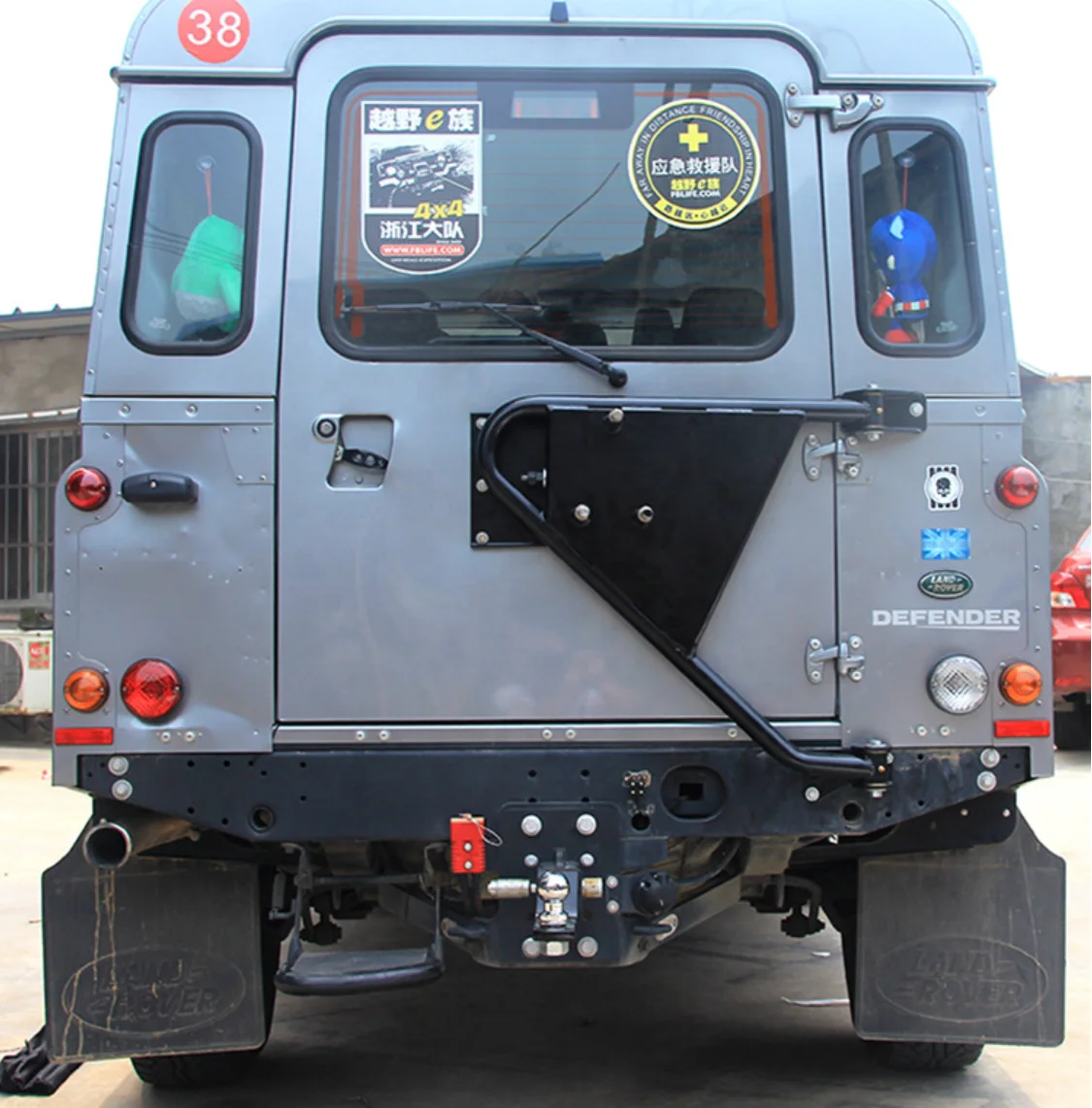 

Spare Tire Carrier for Land Rover Defender 1992-2016