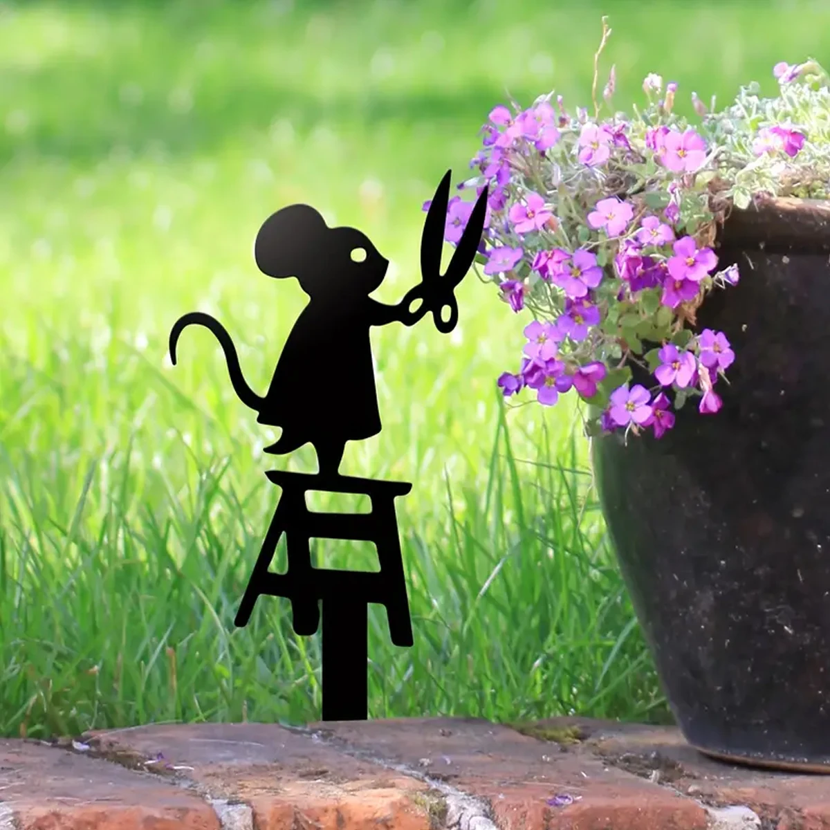 1pc silhouette metal garden post with scissors mouse design, art deco lawn sign, creative animal sculpture decorations