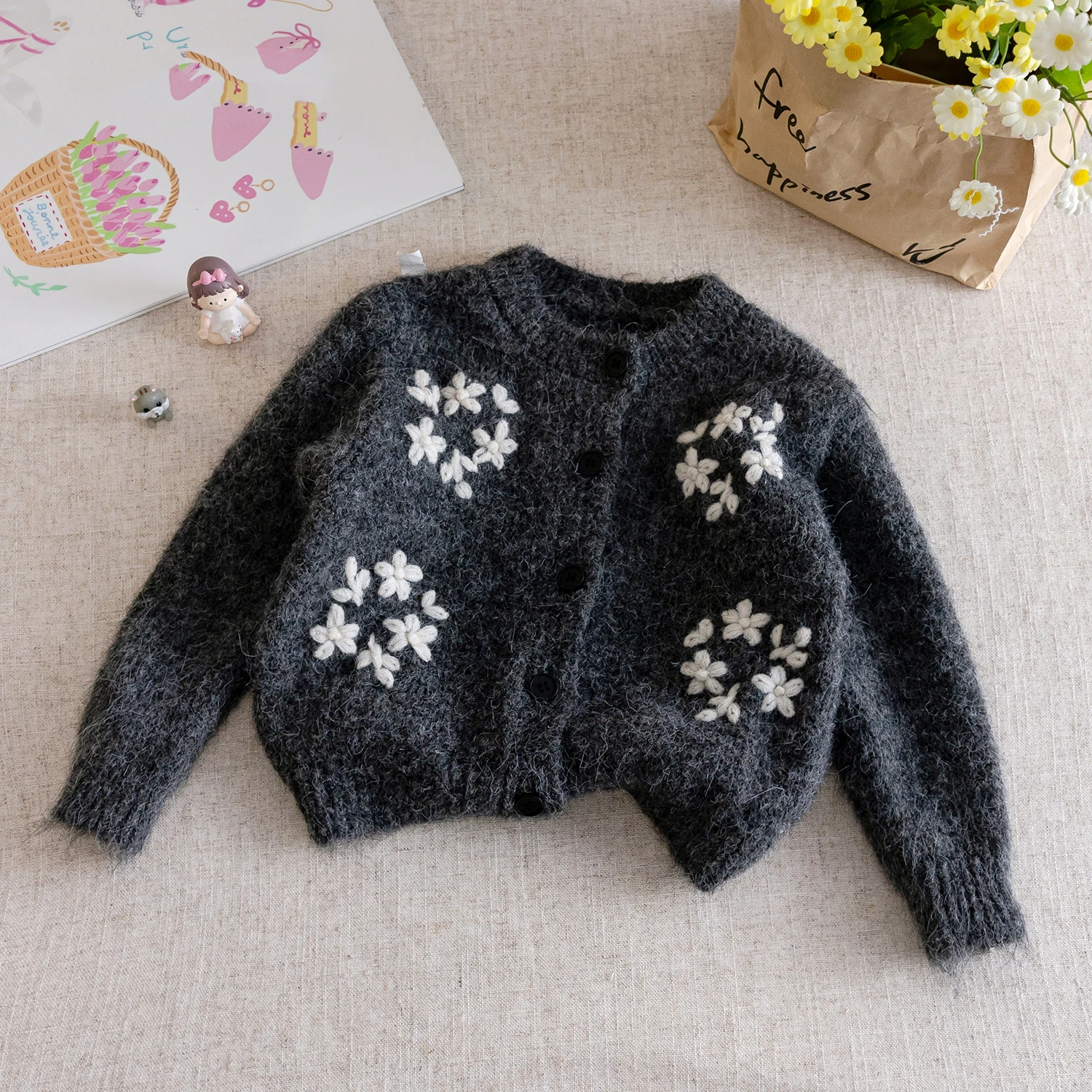 

Baby Girls' Floral Embroidery Sweaters Cardigan 2025 Autumn Winter New Fashion Knitted Top Korean Children's Warm Sweater