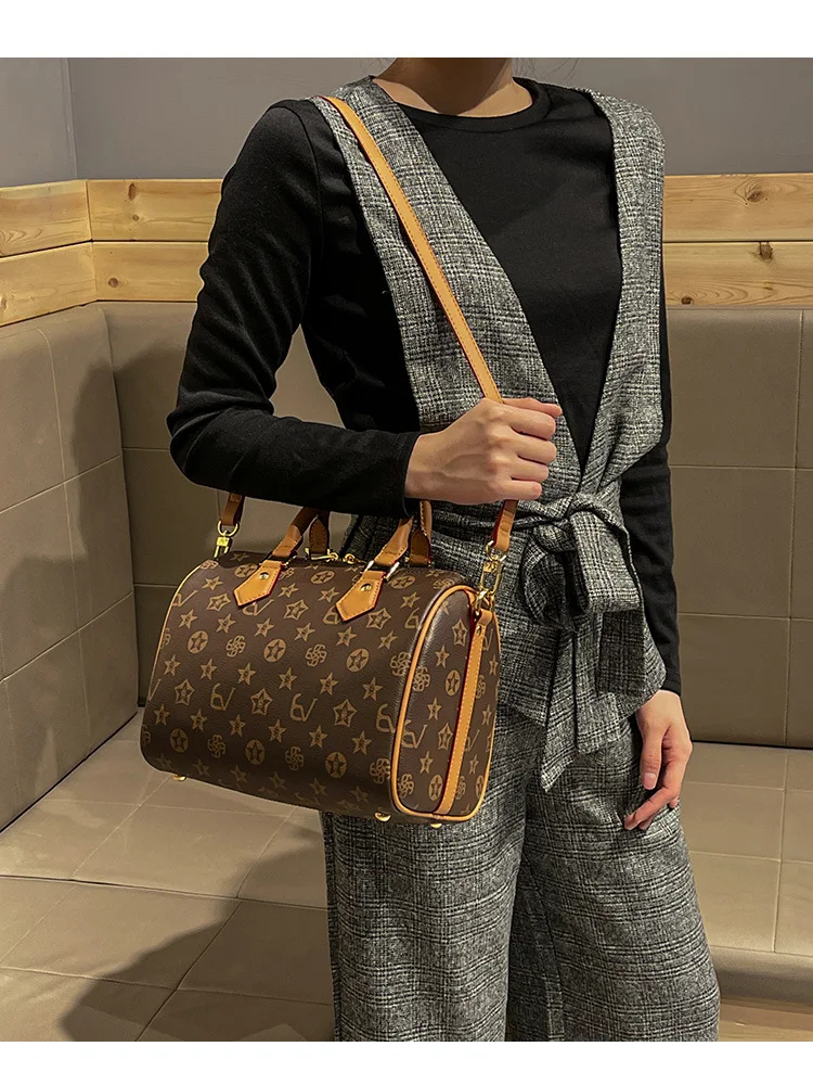 Designer Vintage Diaper Bag Women Luxury Crossbody Bag High-End Handbag Minimalist Elegant Large Capacity Leather Tote - view 6