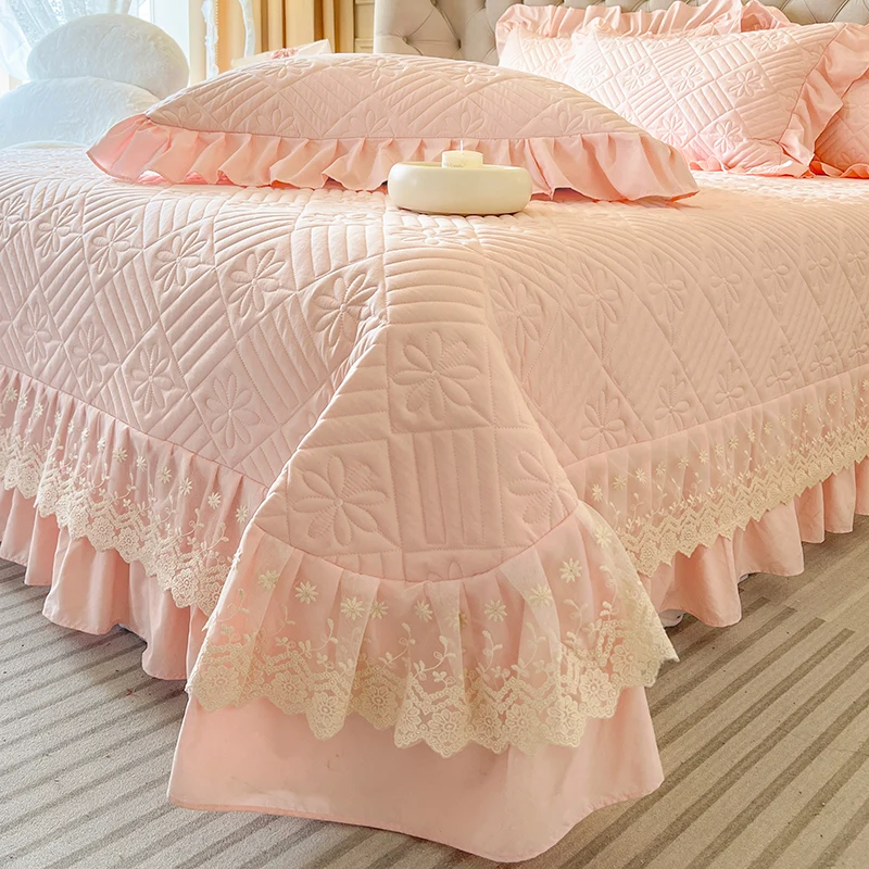 3Pcs Pink Cream White Lace Ruffles Quilted Bedspread Bed Cover Mattress Topper Coverlet Bed Sheet Summer Quilt With Pillowcases
