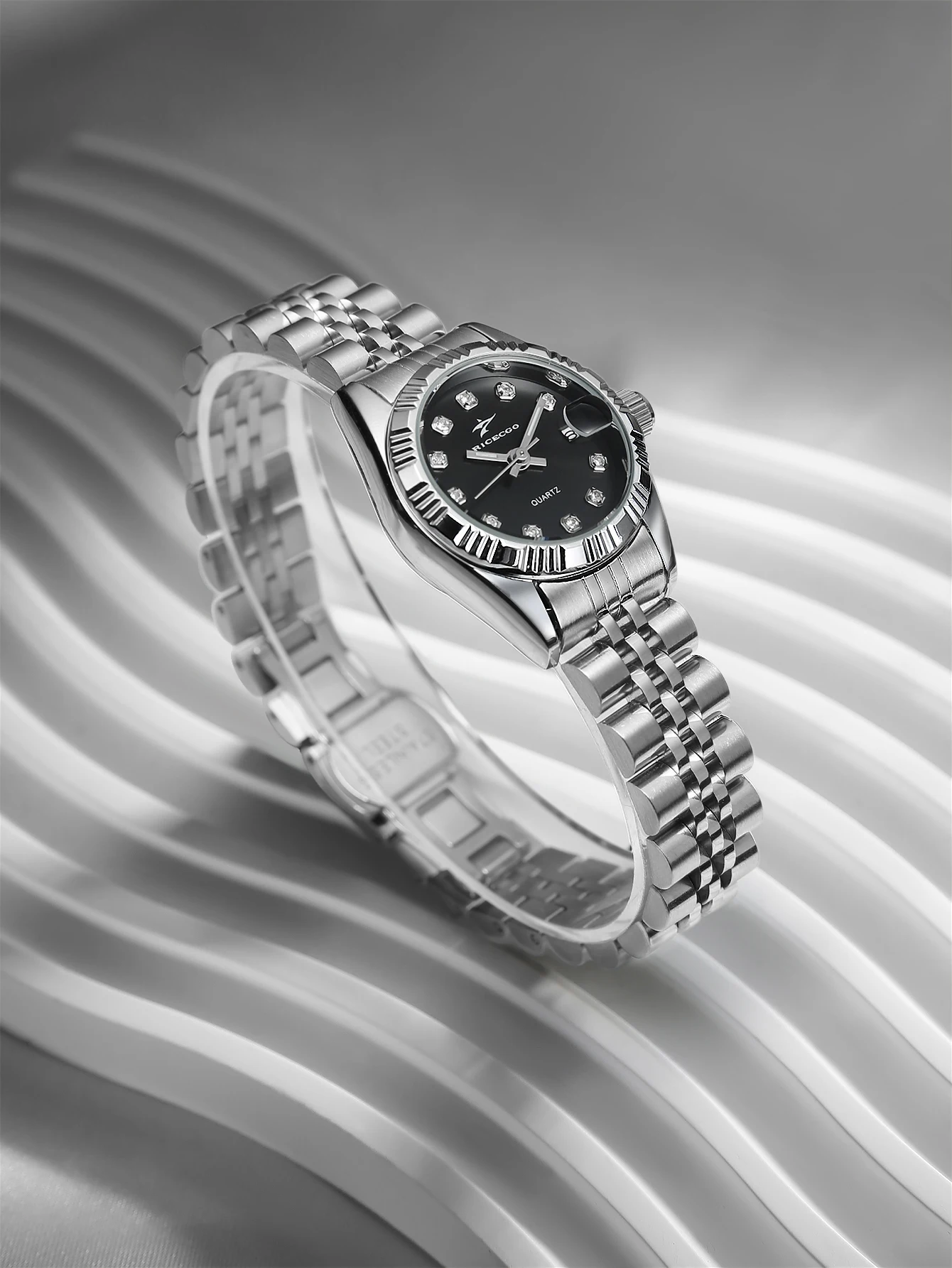 Lüks kadın kuvars saati, siyah - Luxury Watch Engraving incelemesi ve fiyatı