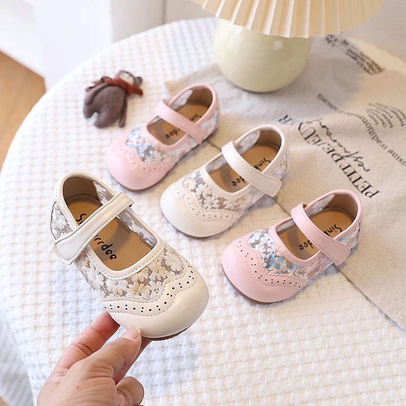 Toddler Girls Floral Lace Mary Jane Shoes, Vintage Brogue Cutout Princess Flats, Non-Slip Soft Sole Little Kids Dress Shoes