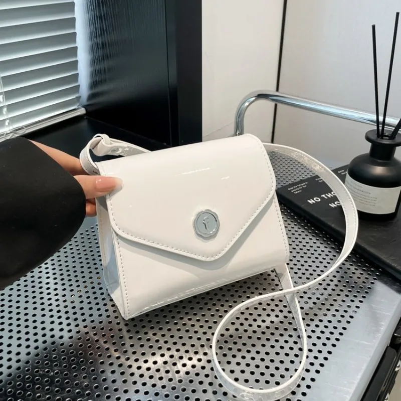 トレンドでおしゃれなレターロゴ入りおむつバッグ、カジュアルでシンプルな大容量トートバッグ、女性用レトロスクエアサッチェル