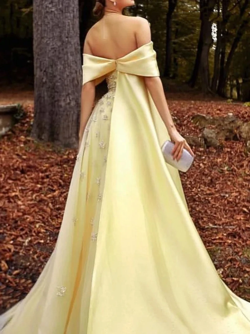 Yellow tulle a thread tulle Satin Crystal beaded decal Sexy line neck backless elegant ladies party dance formal evening gown