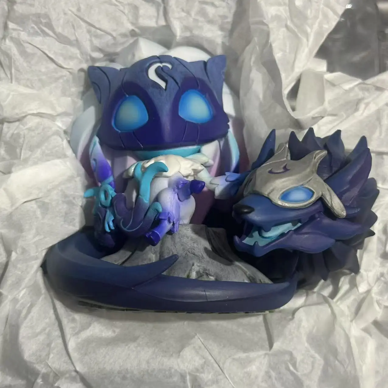 Kindred Figure With out card defective product workmanship Genuine Original Packaging Brand New