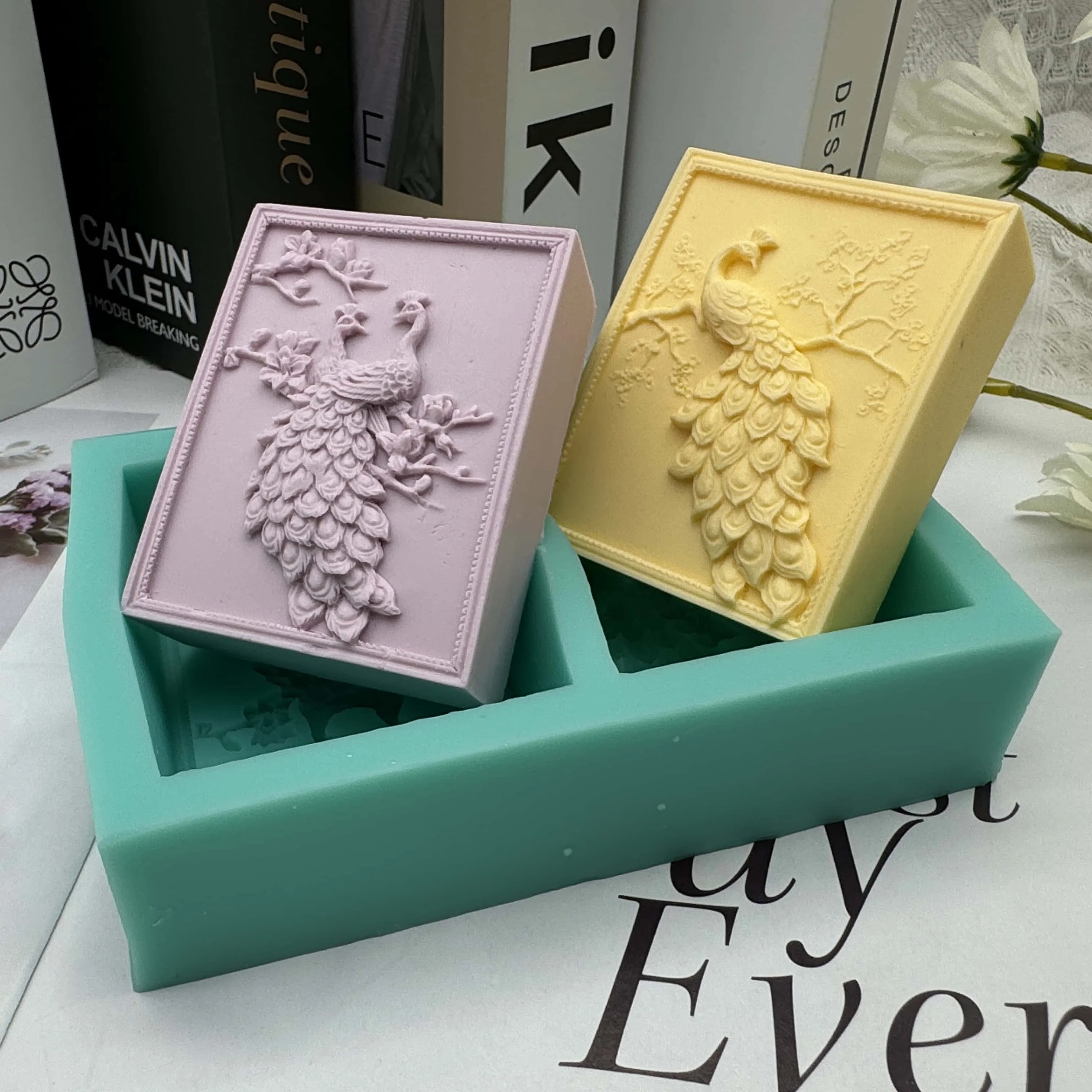 Two Cavities Peacock Silicone Soap Mold Candle Wax Melt Mould Silicone Molds for Soap Resin Gypsum Crafts Chocoalte Cake Moulds