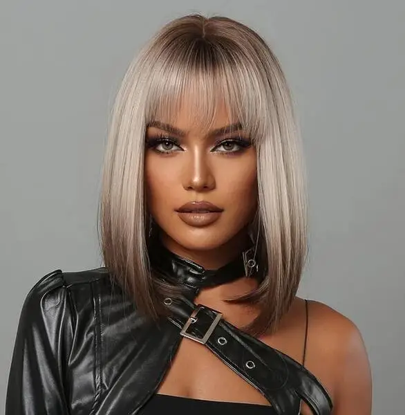 Kurze gerade Perücke