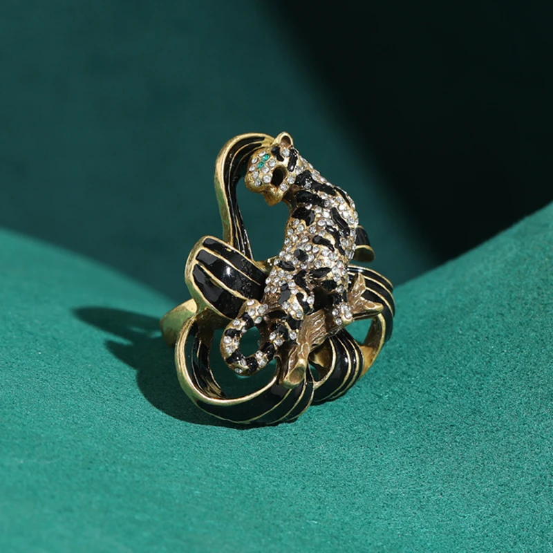 

Black Enamel Leopard Rings Antique Gold Plated Jewelry Vintage Bow Retro Luxury Engagement Elegant Art Decos For Ladies New 2026