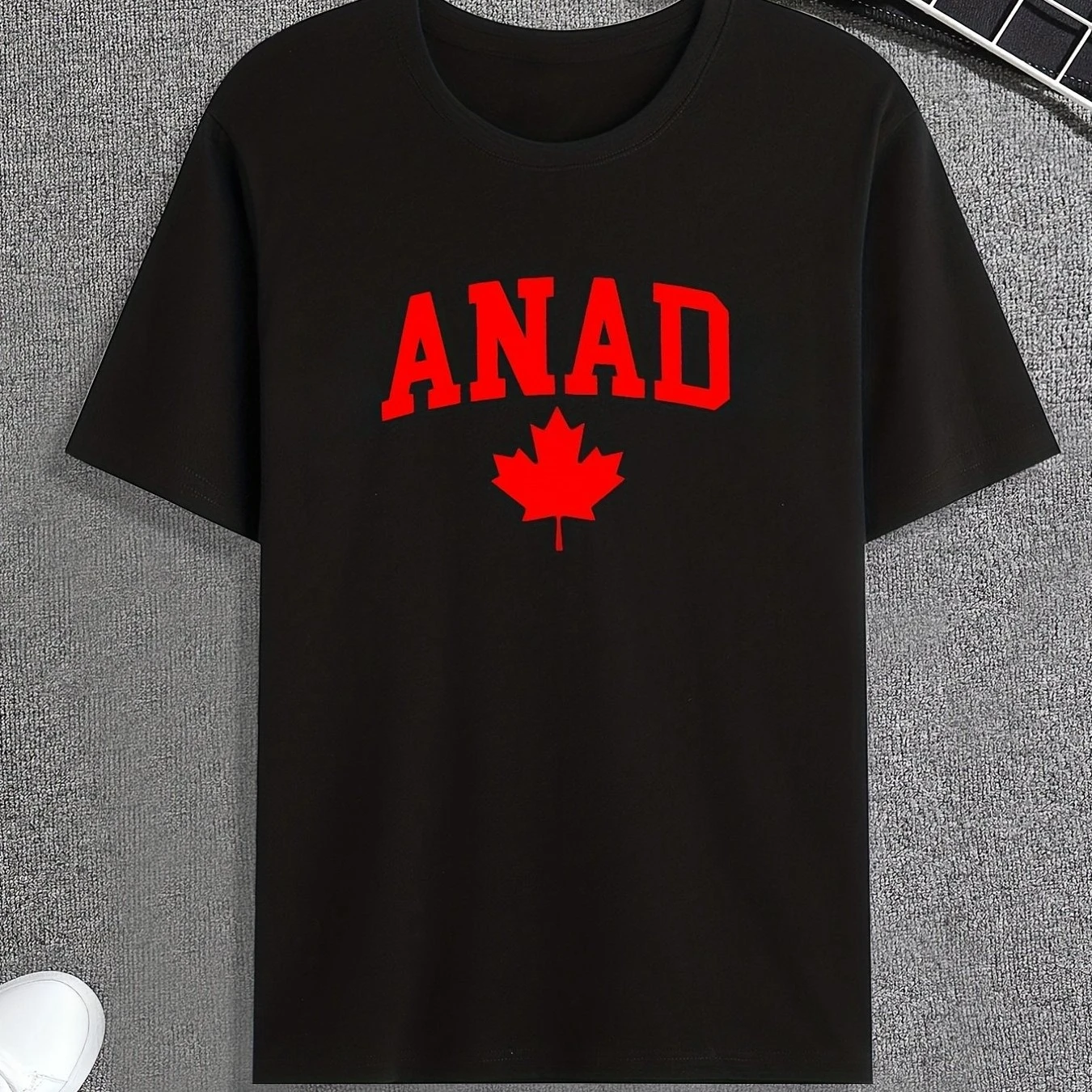 تي شيرت نسائي كاجوال بطبعة على شكل قلب ورقبة دائرية وأكمام قصيرة ملابس نسائية كاجوال بأكمام قصيرة Shein