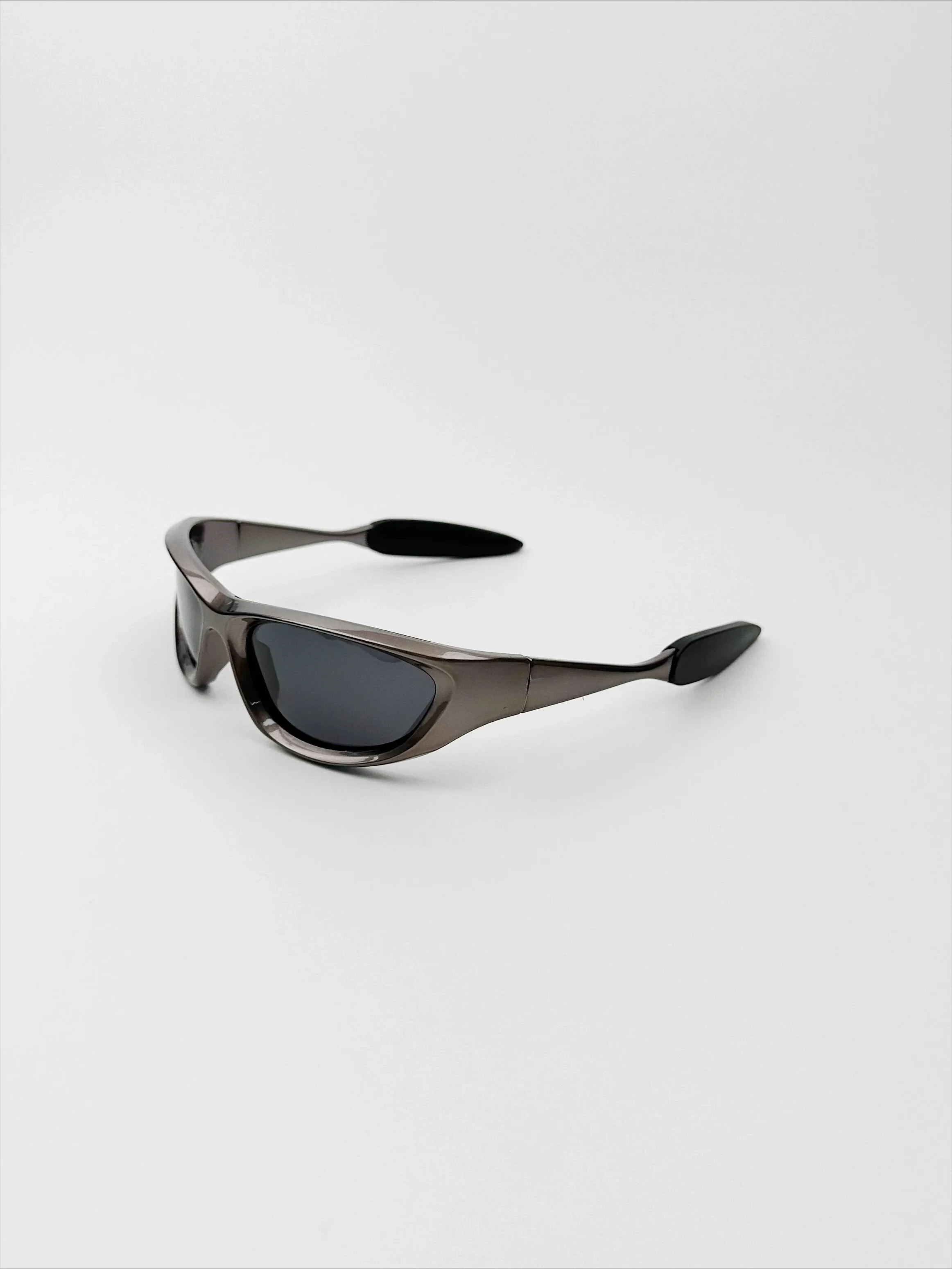 

Vintage hottie Internet celebrity same concave sunglasses