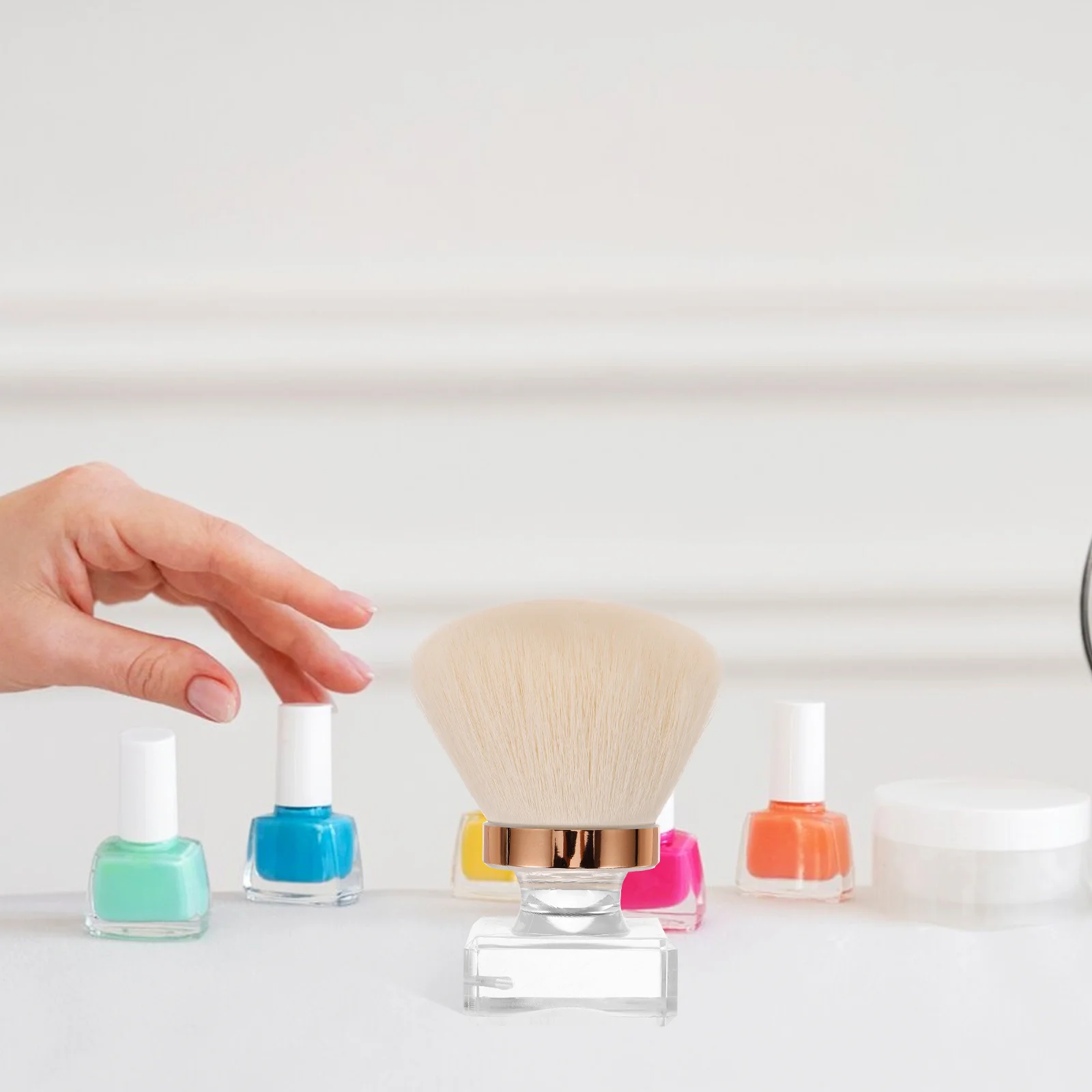 

Nail Cleaner Brush Ergonomic Handle Portable Soft Bristles Nail Dust Brush for Manicure Pedicure Fingernail Cleaning Tool