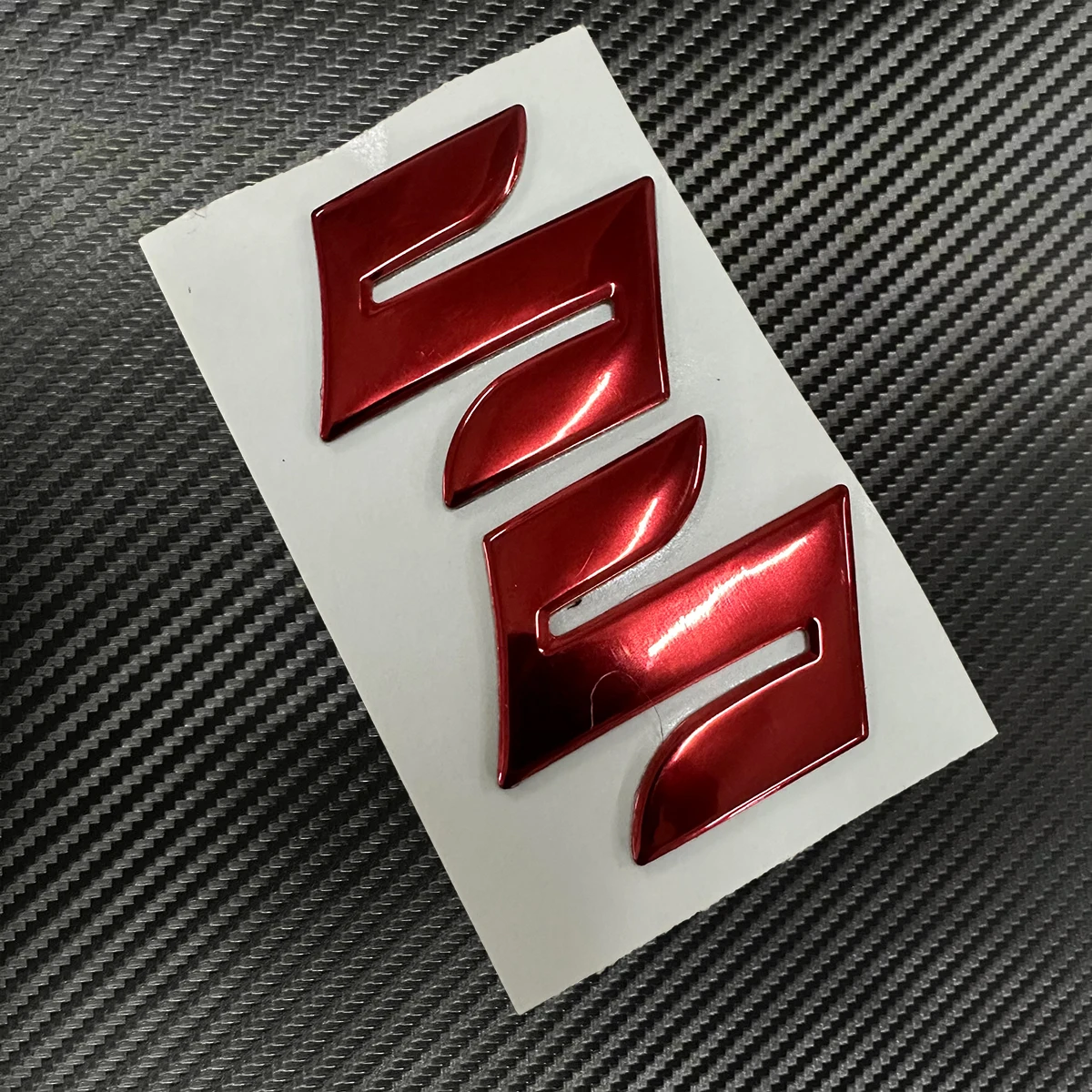 ملصقات سوزوكي ثلاثية الأبعاد لخزان الدراجة النارية شعار ذهبي 2 قطعة شعار لـ Gsxr 1000 600 750 Gsxs 600 750 1000 Sv 650 600 Gsf Gsr