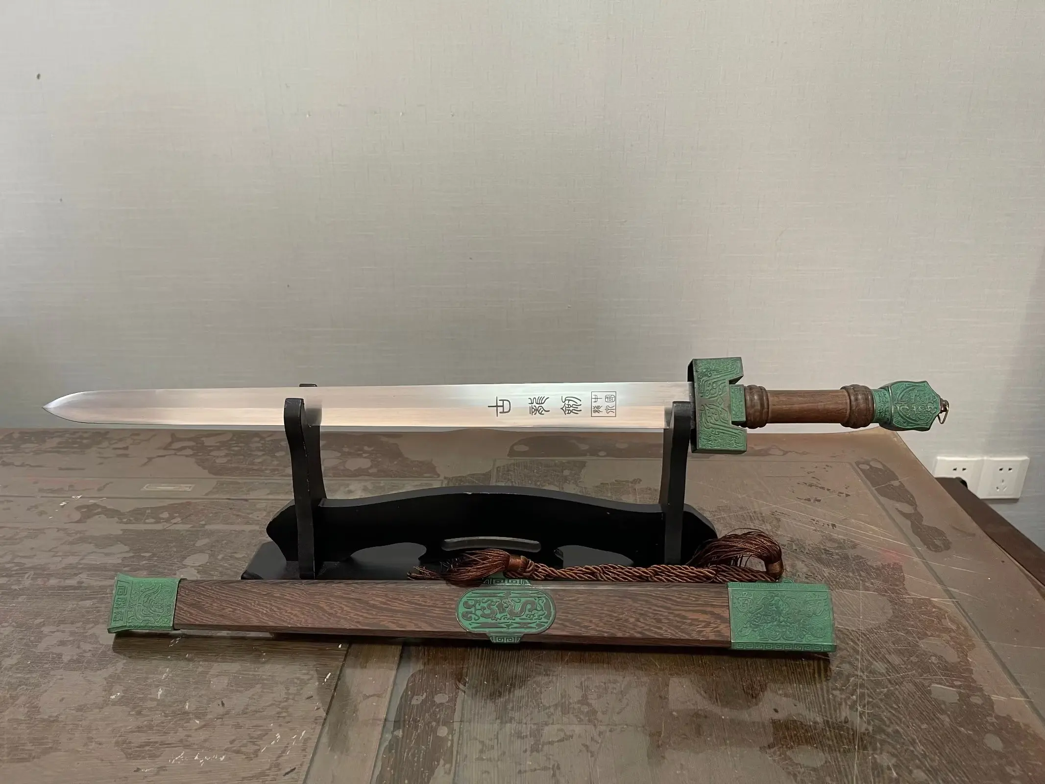 68cm martial arts kung fu, ancient Chinese decoration, Samurai Sword, carbon steel, not sharp, lucky feng shui, genuine katana,