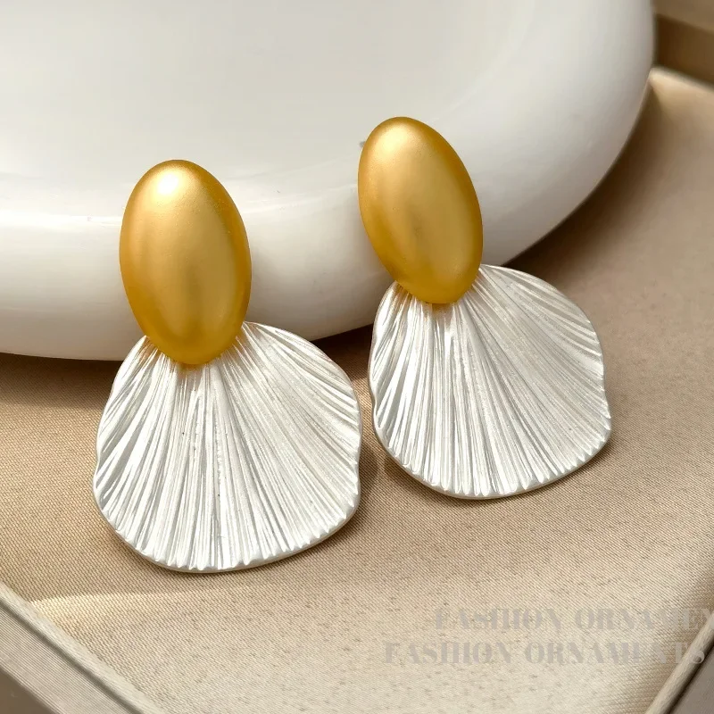 

S925 Needles New Trendy Gold-plated Sea Shell Brass Metal Drop Earring for Women Wedding Geometric Earring Jewelry