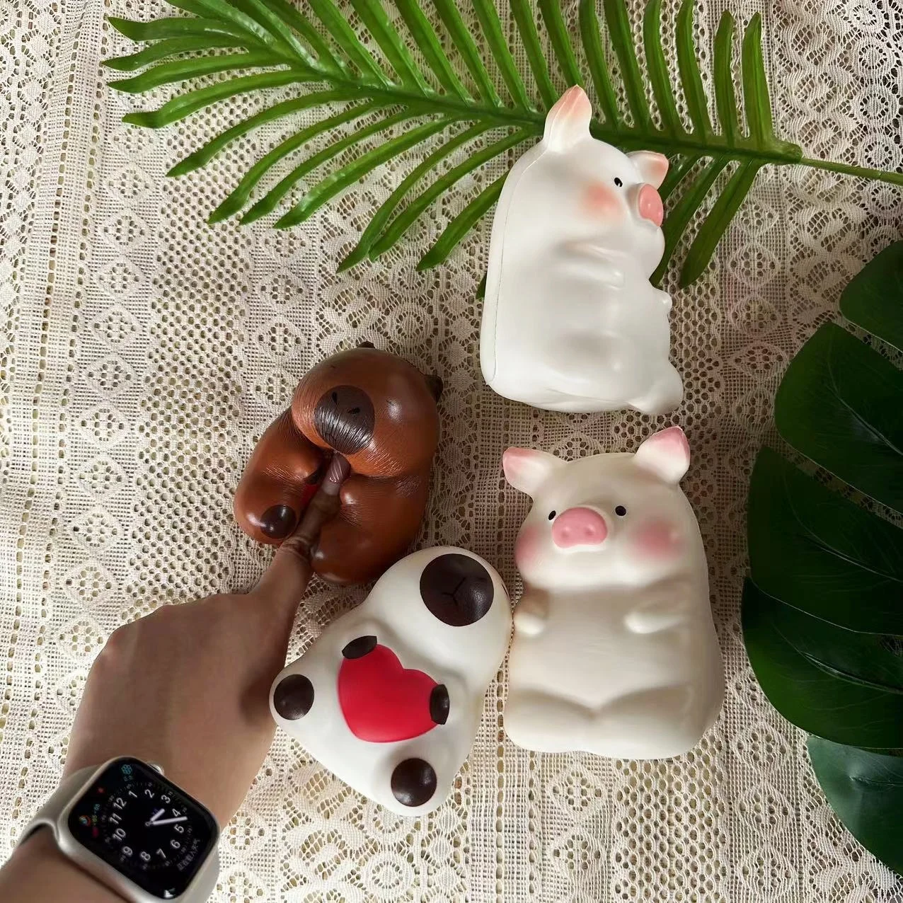 Doll Ornaments Figures Statue Mini Model Desktop Toys Gifts for Room Office Kids Car Home Decoration Accessories