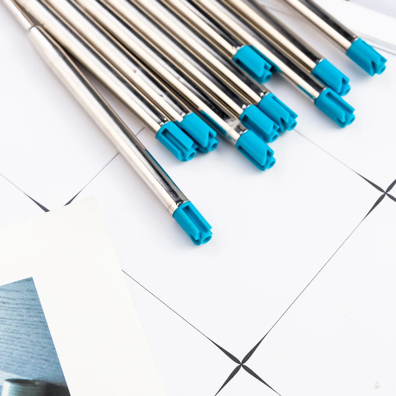 20Pcs High Quality Replaceable Metal Pen Refills Smooth Writing Ballpoint Pen Refills Pens Fine Point 1.0mm Blue Black Red Ink view 5