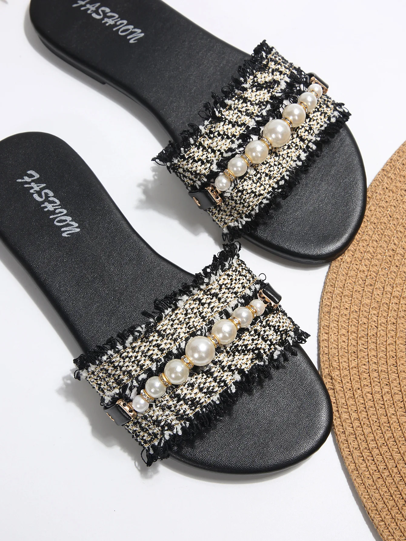 Damenschuhe, neue modische Hausschuhe mit Perlenschnalle, vielseitige einfarbige Metallverzierung, runde Zehenpartie, Perlenkette, flache Sandalen – Detail 9