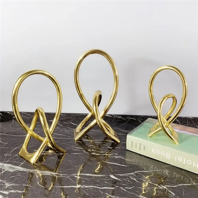 Modern simple European-style copper double-ring torsion ornament, book town home decoration