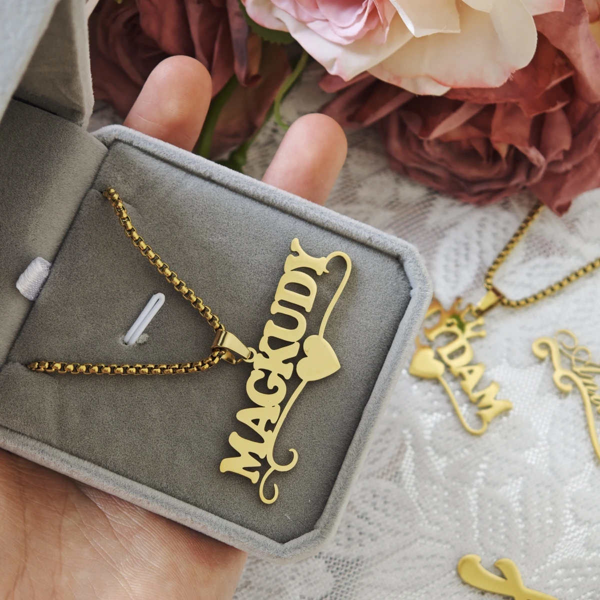 Customized Stainless Steel Necklace Personalized Name Men's And Women's Pendant Necklace Banquet Party Jewelry Holiday Gift