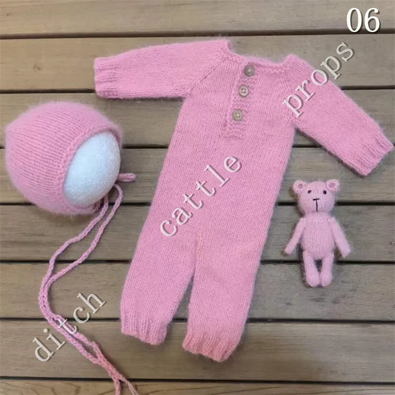 Newborn Photography Props Pants Climbing Clothes Bear Total of Three Sets Handmade Knitted Mink