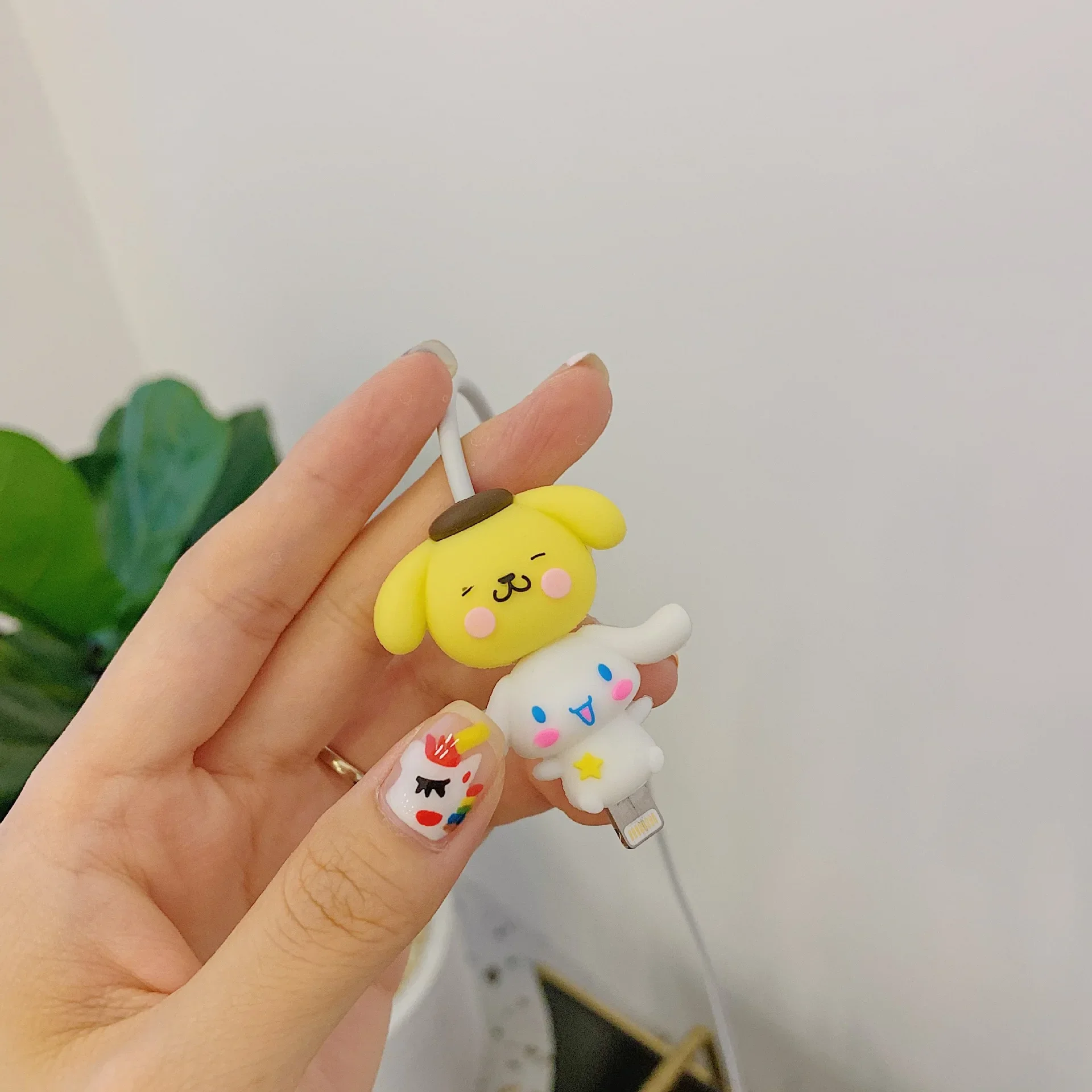 การ์ตูน Sanrio ป้องกันสาย Bites Wire Organizer Winder Saver สําหรับสายชาร์จ USB ข้อมูลสายหูฟังสายไฟ Protector ฝาครอบ