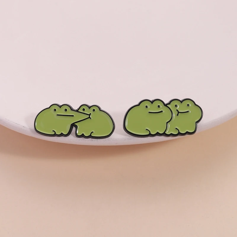 Cute Little Green Frog Enamel Pin Funny Intimate Interaction Lapel Brooch Backpack Badge Humorous Gift
