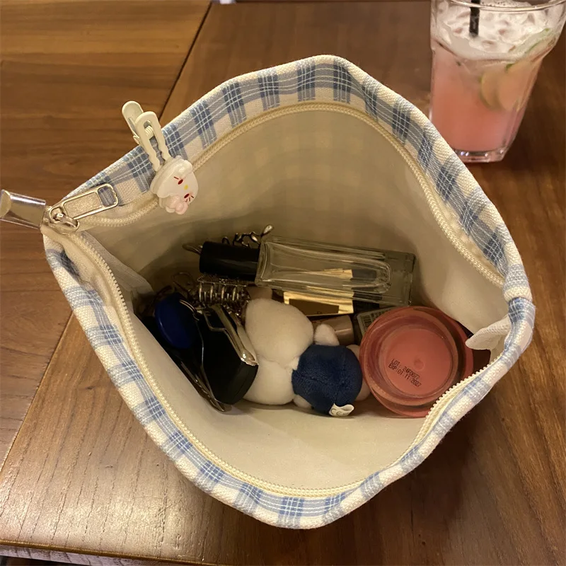 귀여운 산리오 헬로키티 체크무늬 화장품 가방 - 소녀들을 위한 귀여운 빨간색 & 파란색 화장품 파우치, 고급 휴대용 여행용 정리함 캔버스 가방