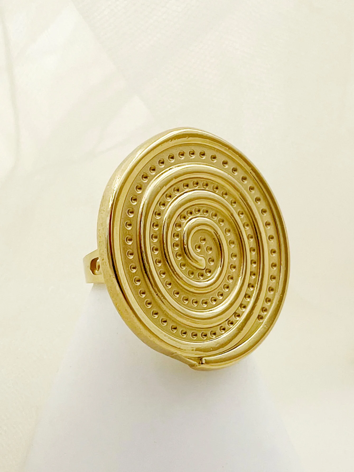 

May@RZ Fashion women's stainless Steel Ring Round Cast Swirl Ring Jewelry Geometric Ring Size 6 7 8 9