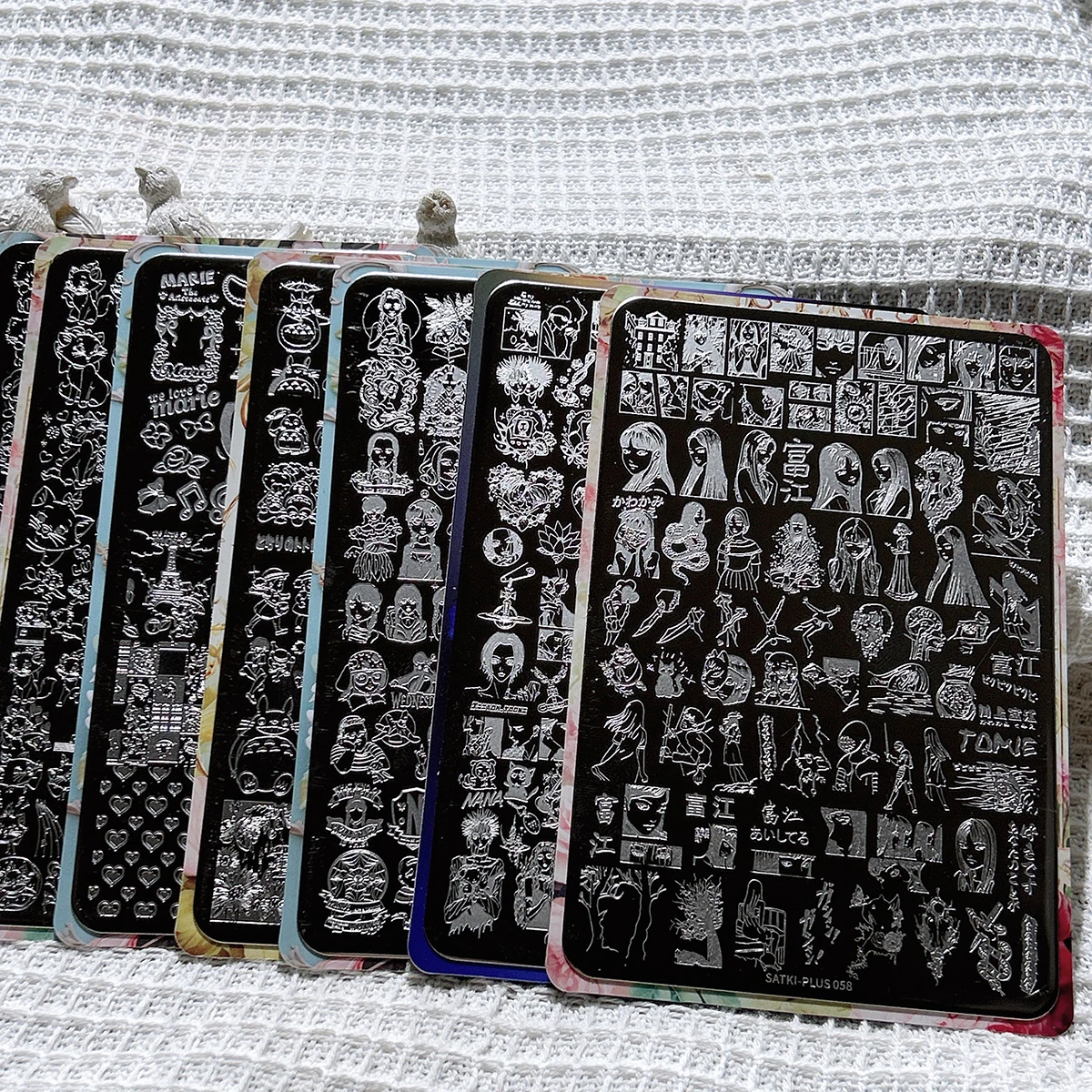 Nail Art Stamping Plate Stamping Steel Plate Beginner-Friendly No-Painting Nail Decoration Template Cartoon Bump Superman Little Monster Nail Art Steel Plate Stamping Gel Nail Polish Mold Nail Stamping Template Transparent Transfer Silicone Stamp Steel Plate Nail Art Tools