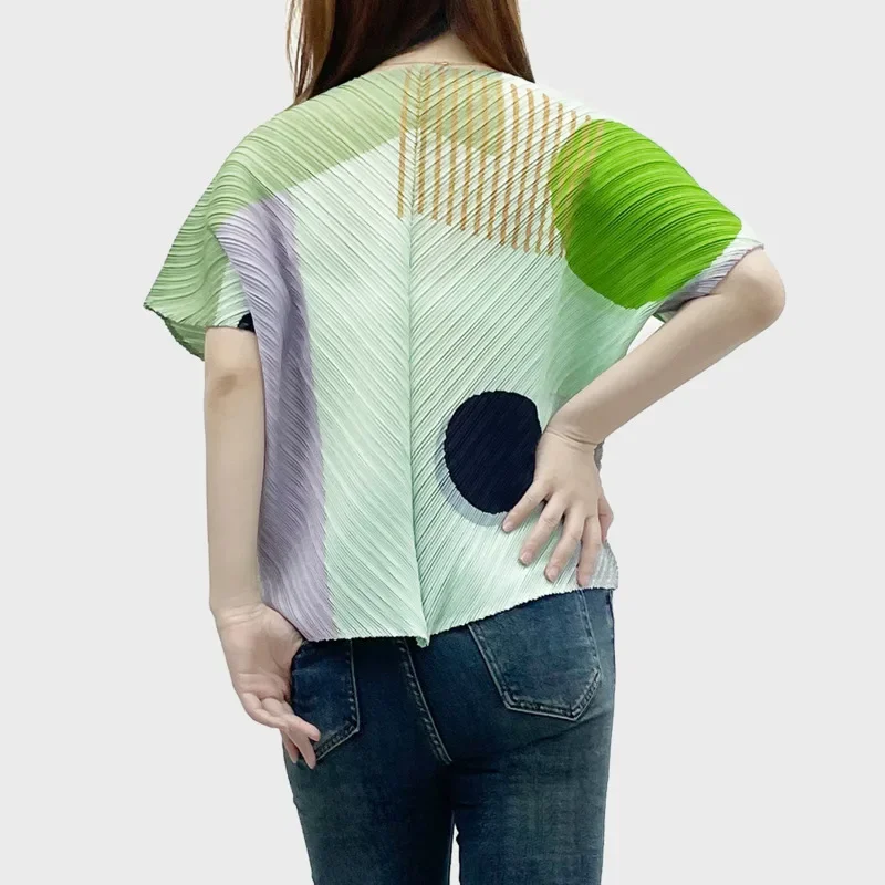 ALSEY 2025 Zomer Nieuwe Miyake Mode Gevouwen Losse T-shirt vrouwen Ronde Hals Casual Gedrukt Comfortabel Ontwerp Korte Mouw top