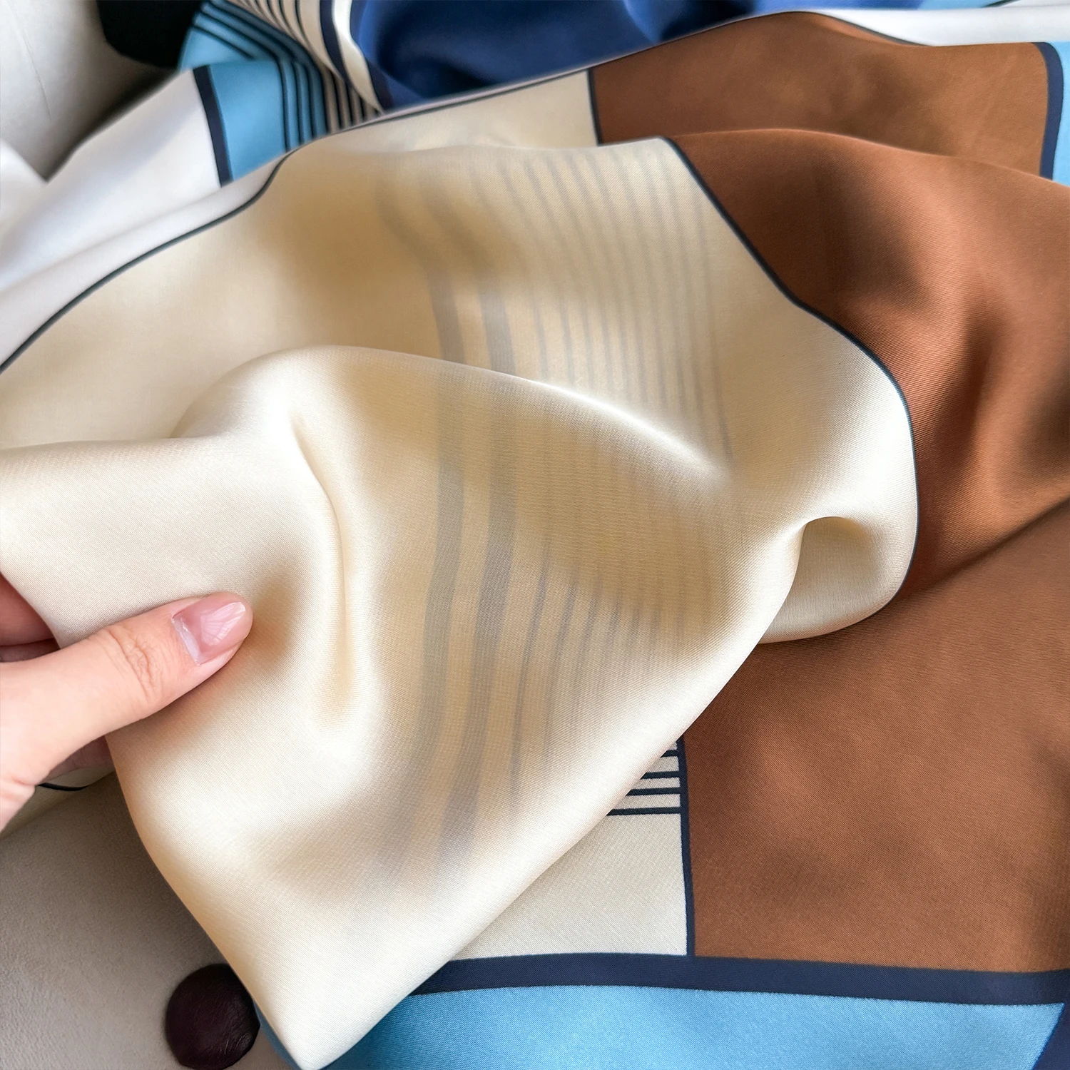 Luxury Brand Scarf Spring Summer Women Beach Sunscreen Fashion Party Shawl China Quality Silk Lady Popular Print Scarves Hijab