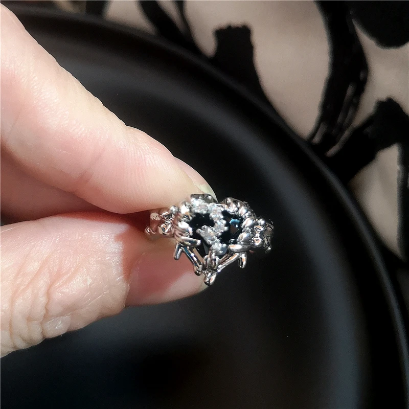 القوطية الشرير الأسود كريستال القلب الحب الأحمر الصليب هندسية بالتنقيط النفط افتتاح حلقة Y2K الجرونج كول الهيب هوب مجوهرات EMO اكسسوارات