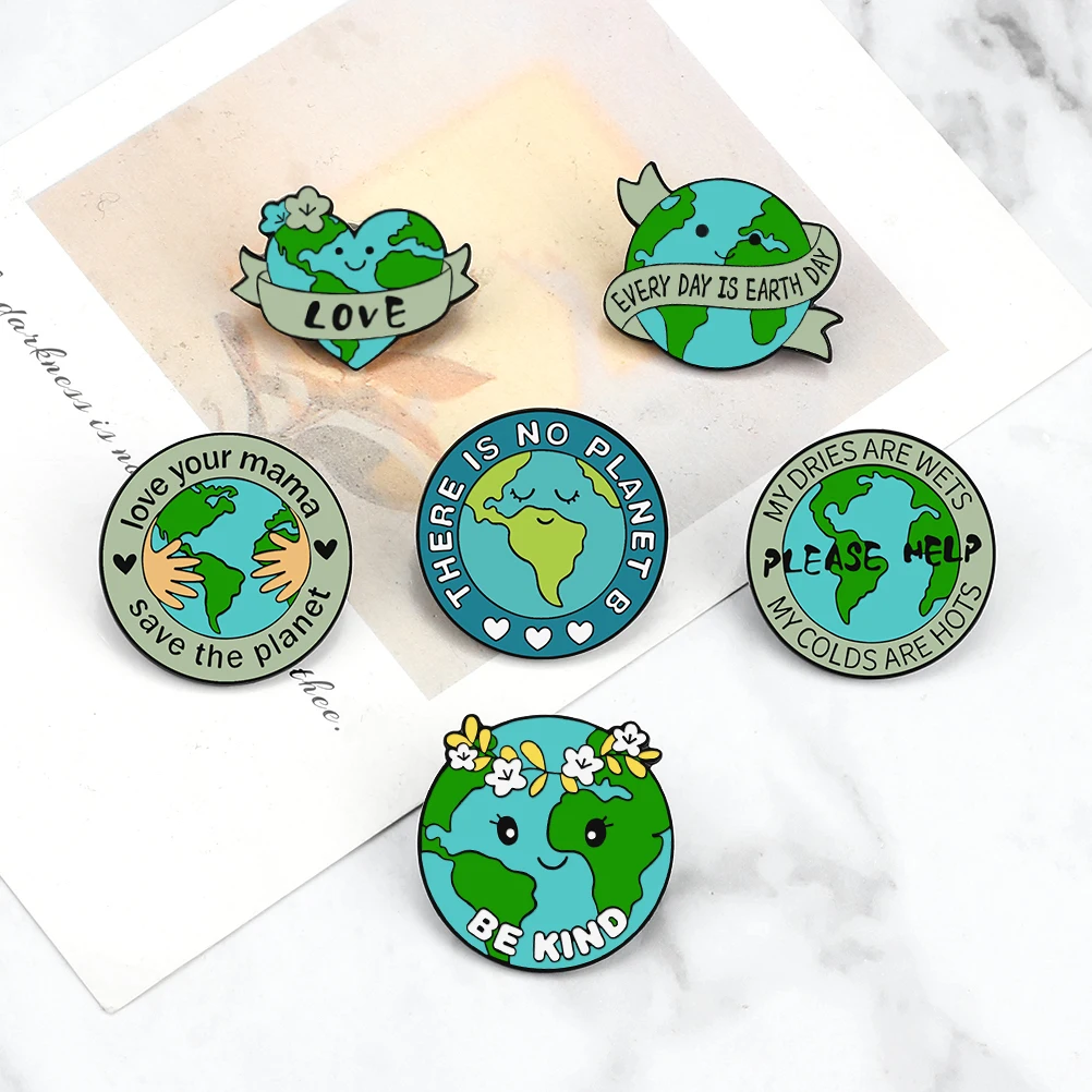 Love Mother Earth Protect The Ecological Environment Green Heart Shape Soil Nail Embrace Nature Denim Jacket Badge Enamel Brooch