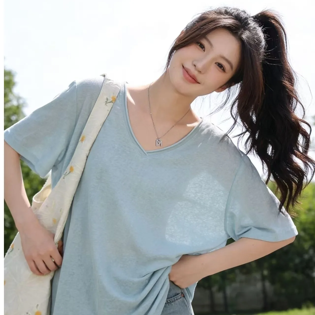 Laid-back Feel V-neck Short-sleeve Loose T-shirt Roll-edge Fabric Texture Comfortable Casual Top Pure Color Flat Cloth