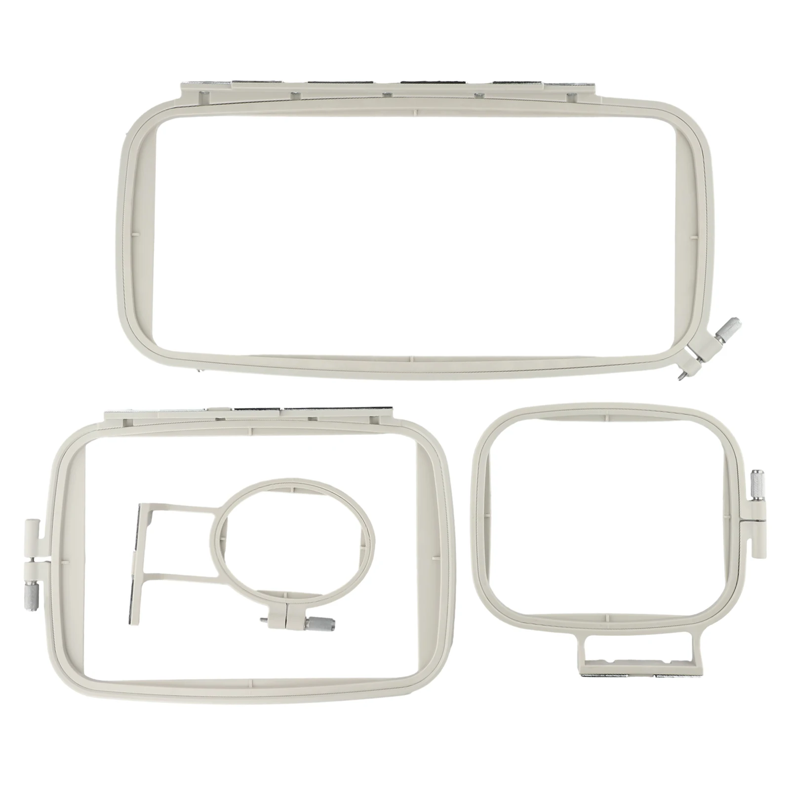 

Расширьте свои возможности в вышивании с помощью этого набора из 4 пялец, совместимого с PE770, Nv780d, F440e, Pe830dl, Ns2750d и другими моделями.