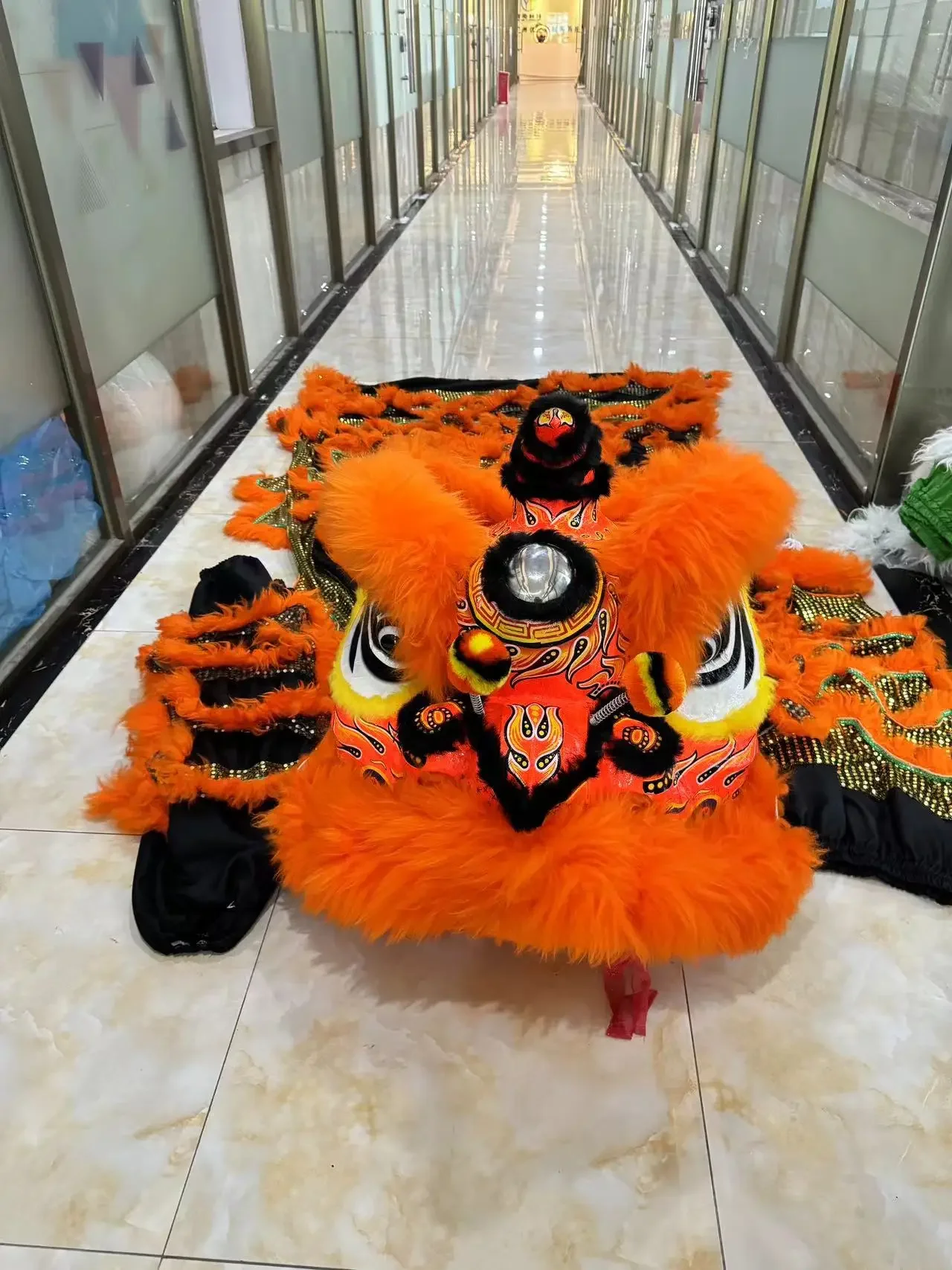 Factory Handcrafted Normal Size Performance Lion Dance Costume Chinese Culture Inspired Lion Dance for Two People