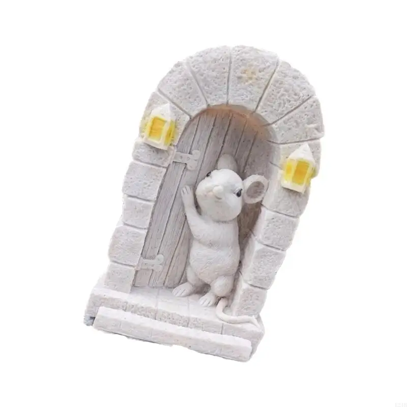 Storytelling Mouse Through Door Resin Figurine For Childrens Play And Garden Landscaping 