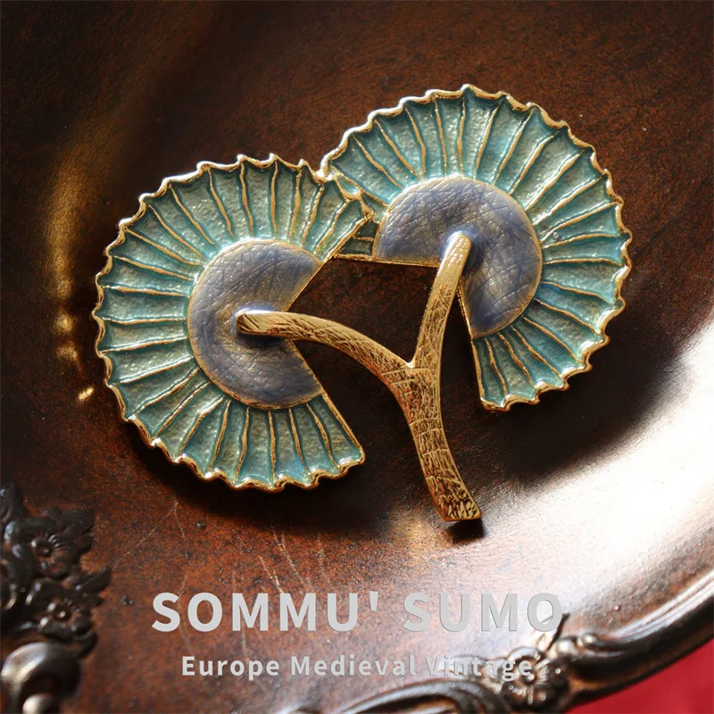 Brooch Enamel Craftsmanship with Two-color Retro Drip Glaze Corsage Pin