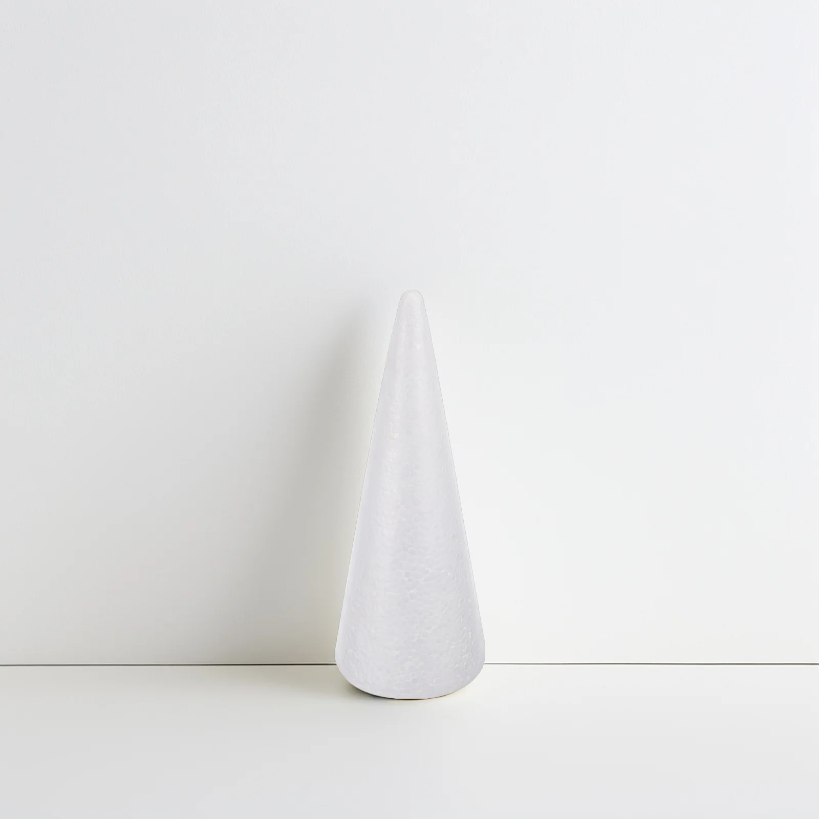 2 قطعة مخاريط رغوية صلبة بيضاء مادة حرفية DIY بها بنفسك مرحلة ما قبل المدرسة رياض الأطفال كعكة عيد الميلاد حامل تشكيلة زهور