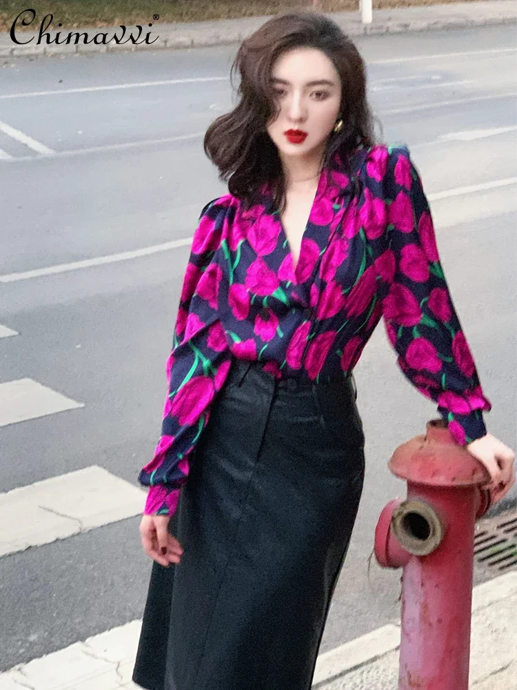 

French Elegant Retro Commuter V-Neck Long Sleeve Loose Printed Shirt Top High Waist Slim Fit Leather Skirt Two-piece Set Women