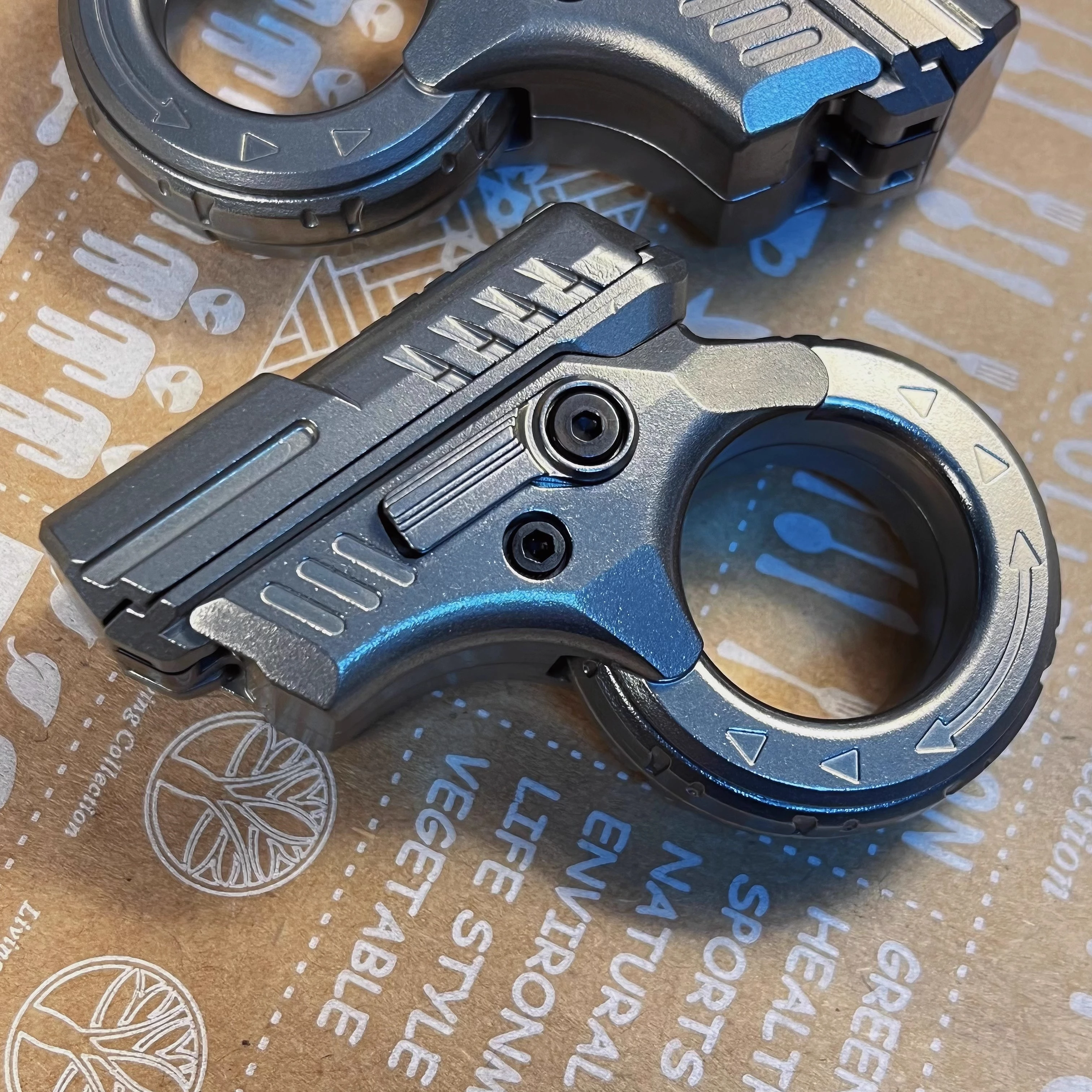 AZU EDC Pushing Slider Gun Fidget Spinner Decompression Metal Push Slider Ratchet Stress Relief Fingertip Fidgeting toys