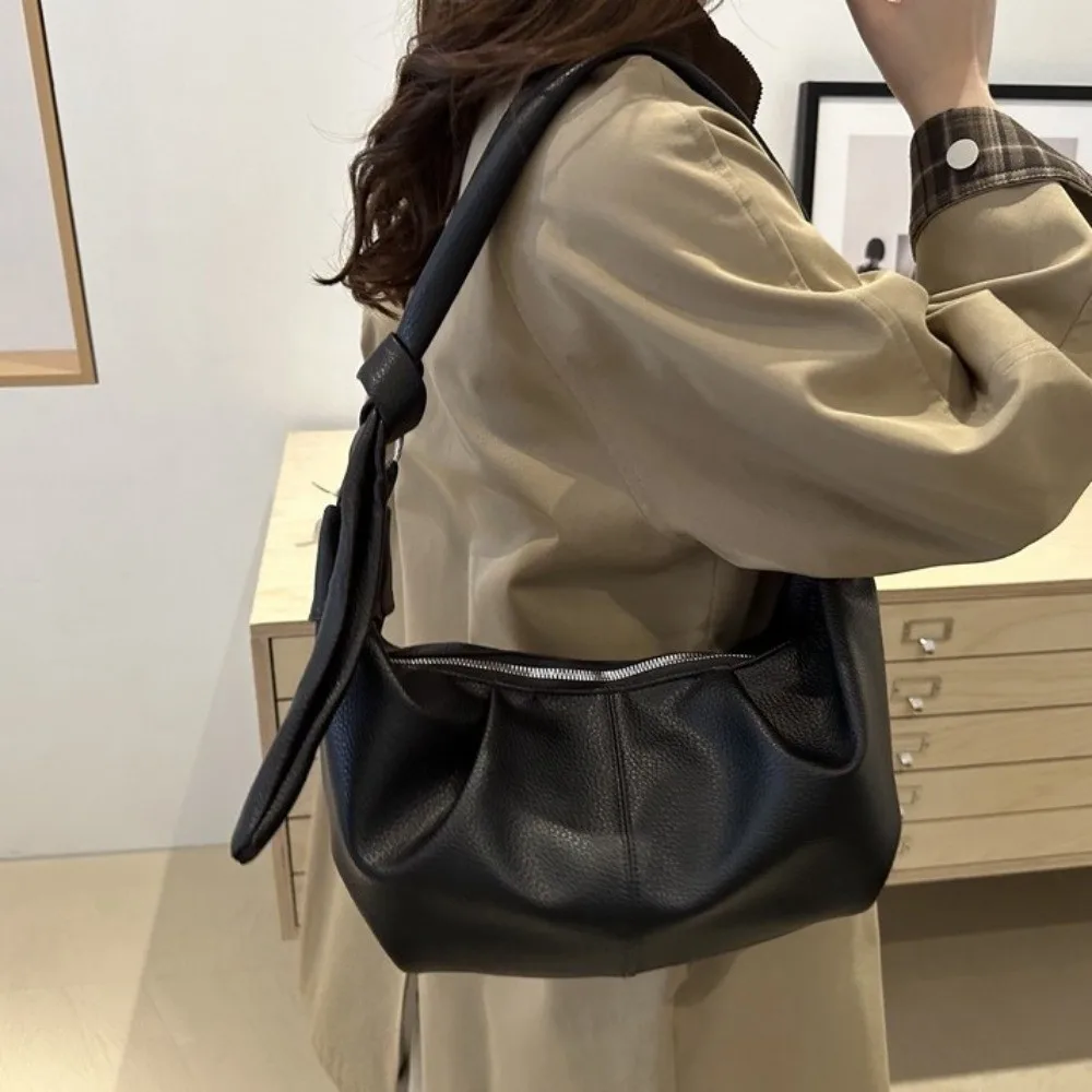 ソフトレザークロワッサンクロスボディバッグヴィンテージ大容量餃子ショルダーバッグ韓国スタイルソリッドカラープリーツホーボスバッグ