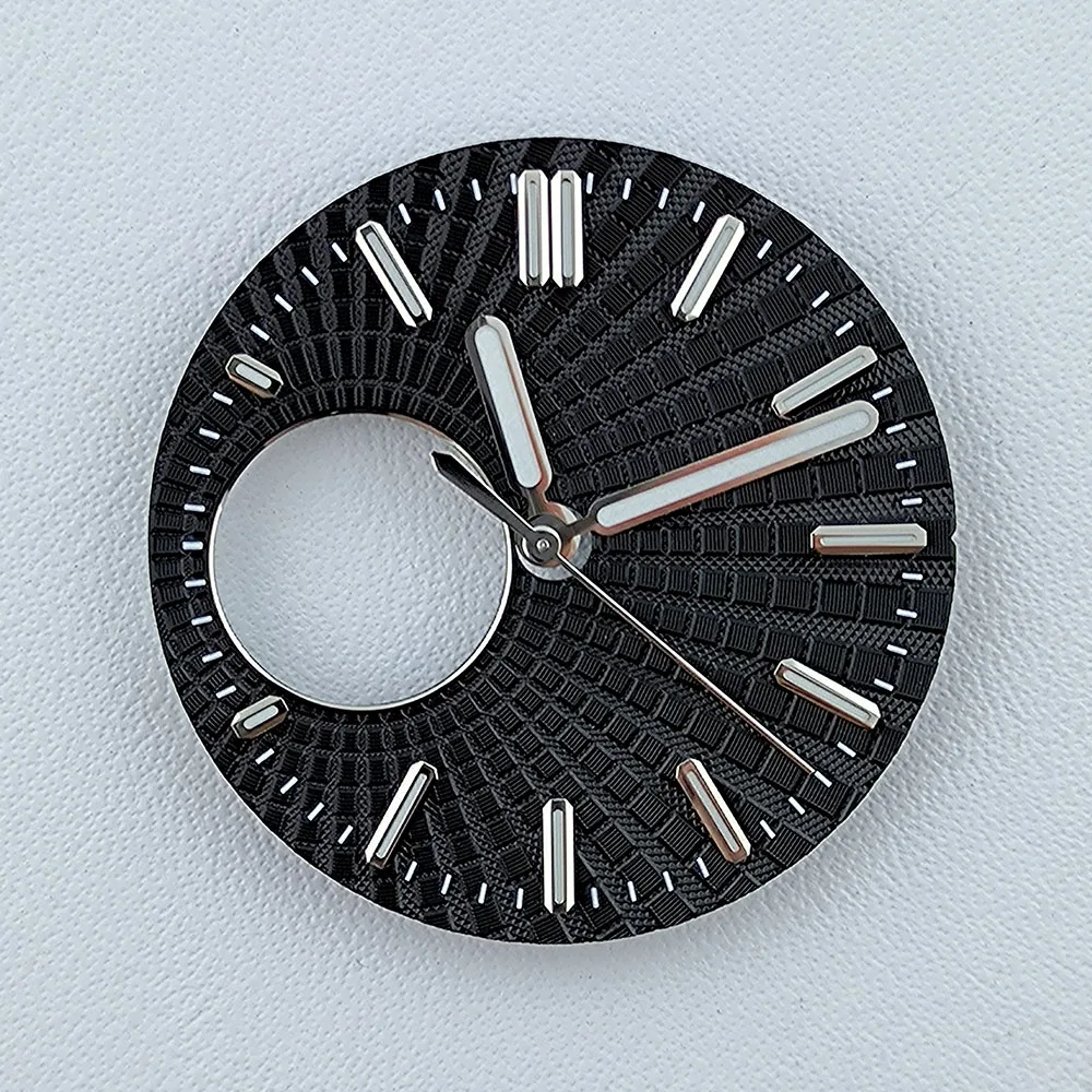 28,5 mm NH38 Dial Niestandardowe logo Dial Wydrążona tarcza Zielona świecąca tarcza Pasuje do akcesoriów do zegarków z mechanizmem NH38